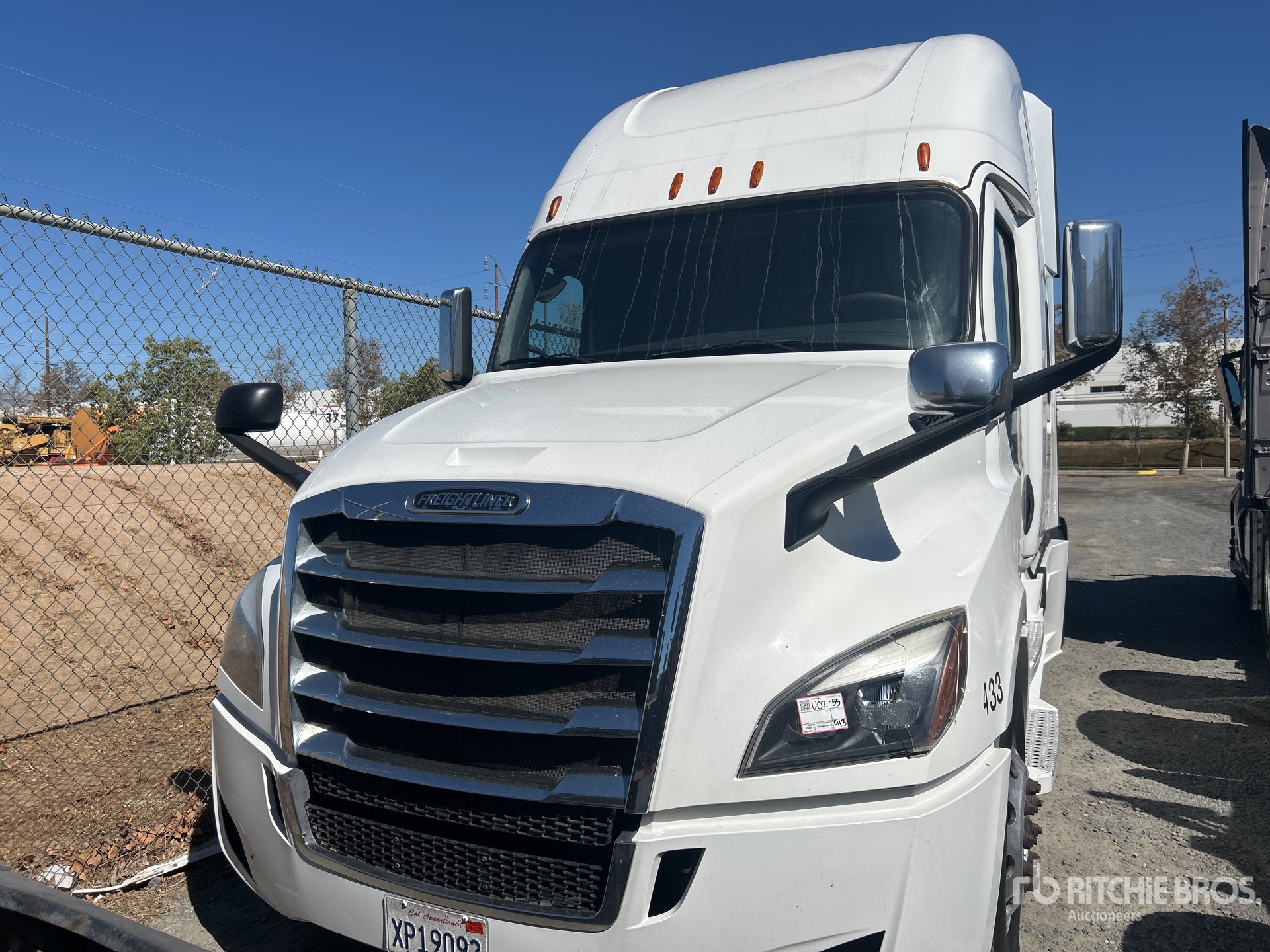2018 Freightliner CASCADIA 126