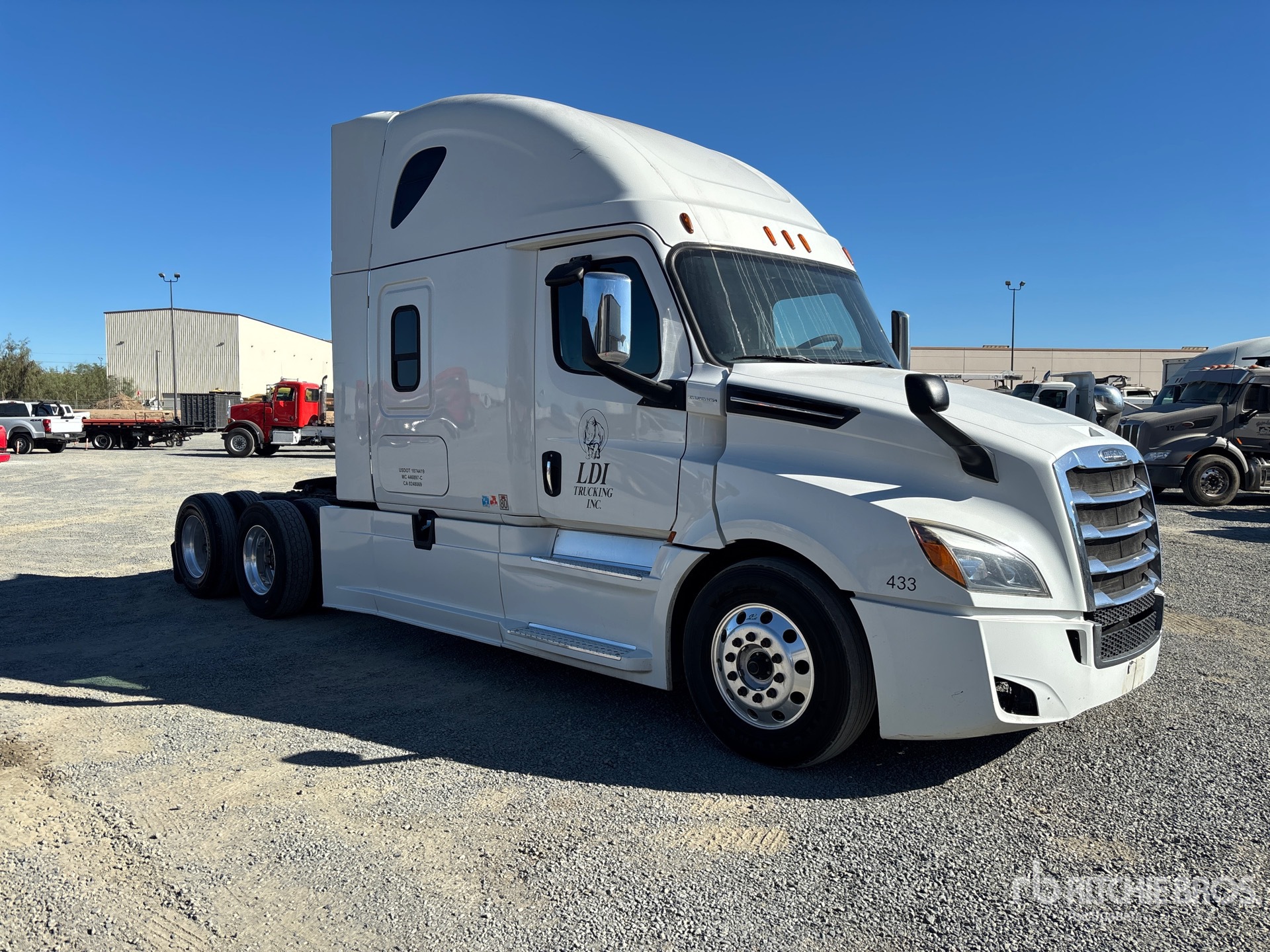 2018 Freightliner CASCADIA 126