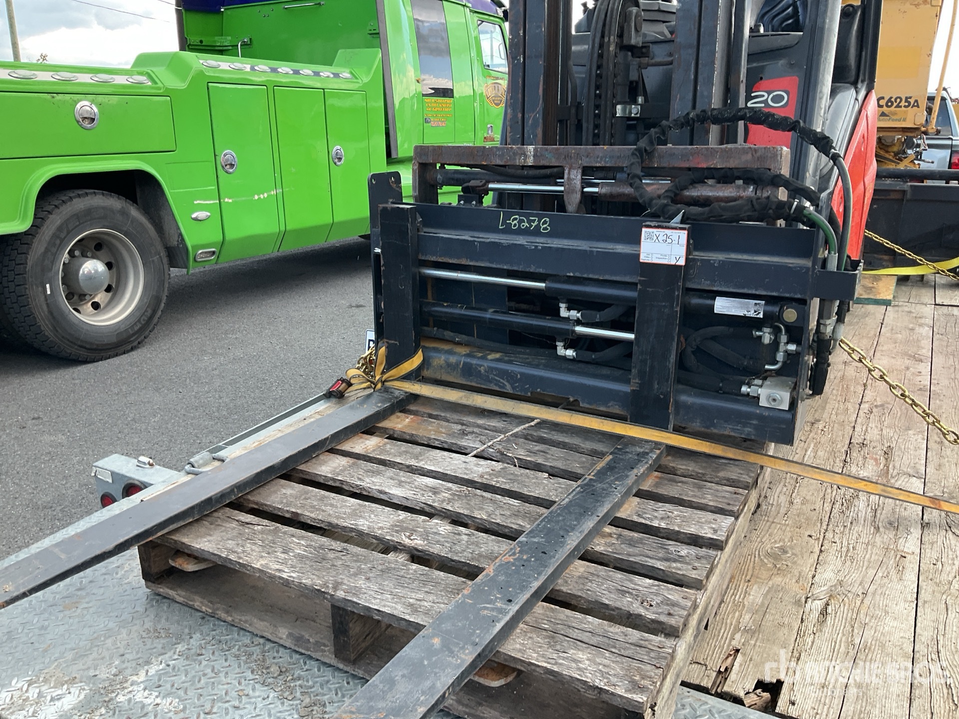 2023 Wolverine 42 in Forklift