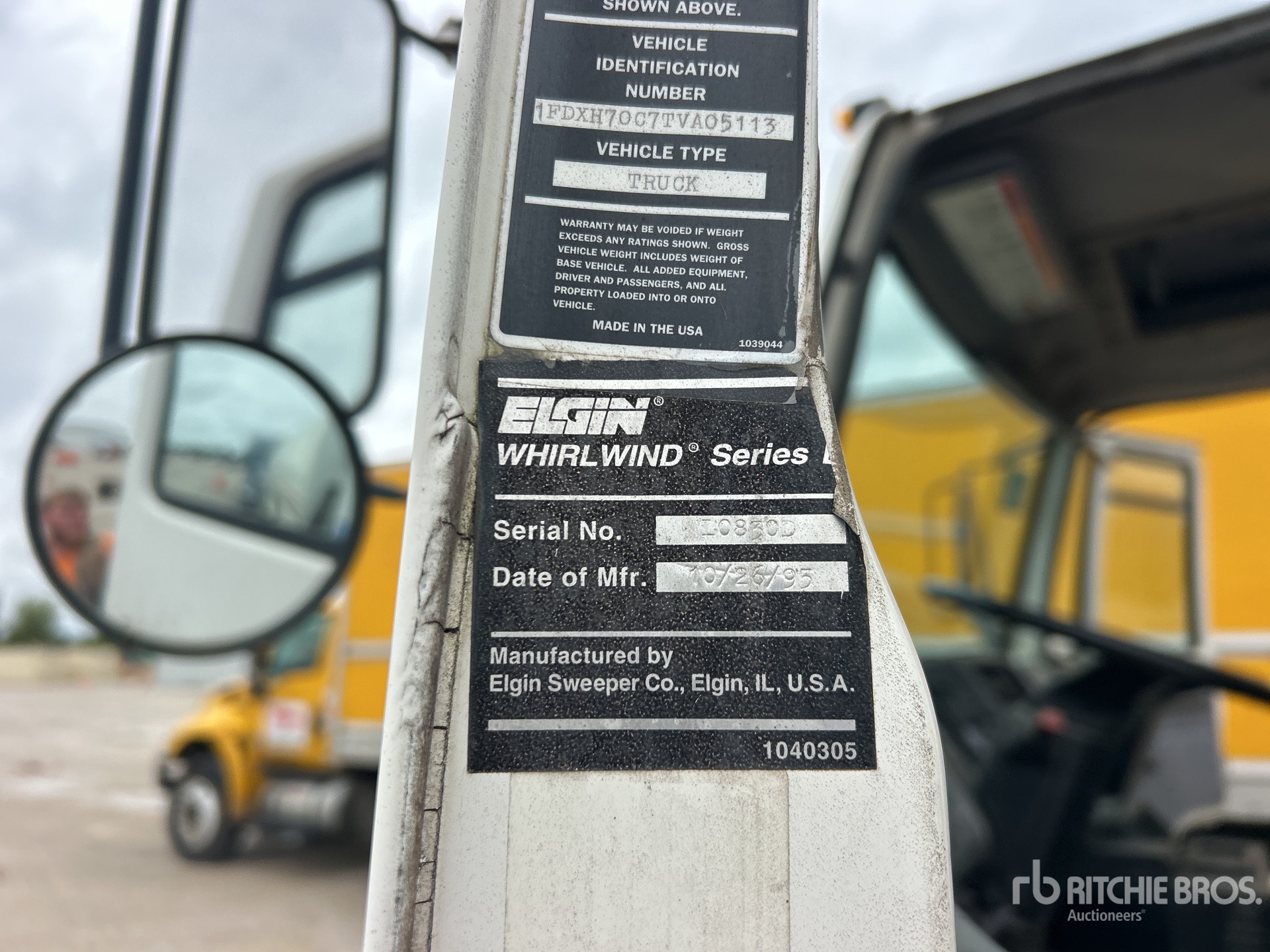 1996 Ford CF7000