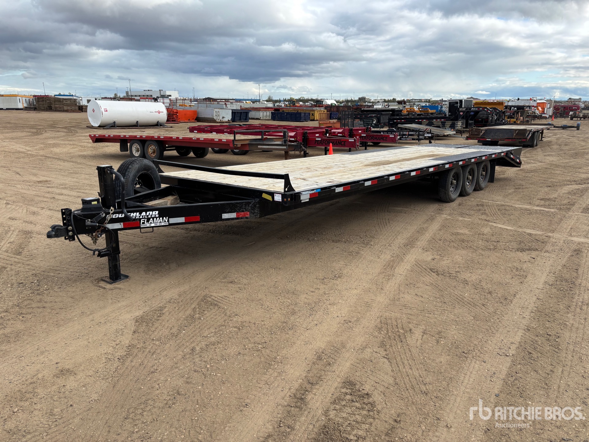 2025 Southland 25 ft Tri/A