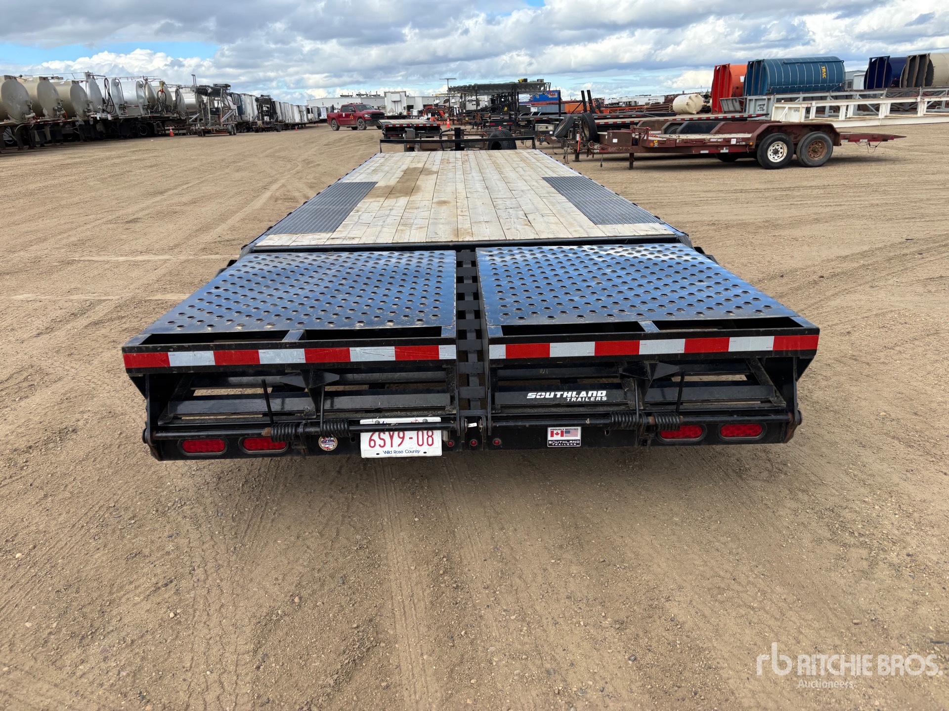 2025 Southland 25 ft Tri/A