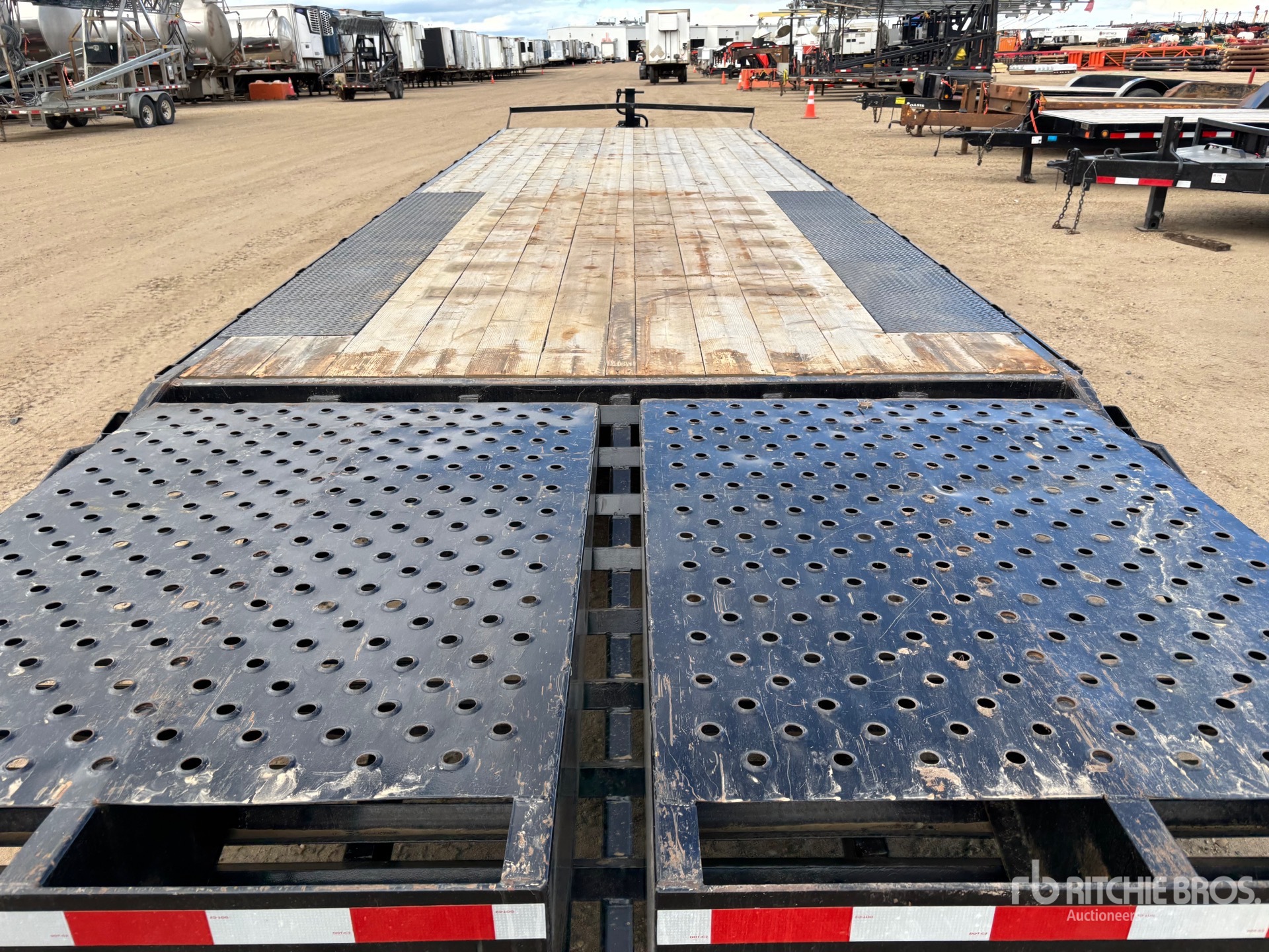 2025 Southland 25 ft Tri/A