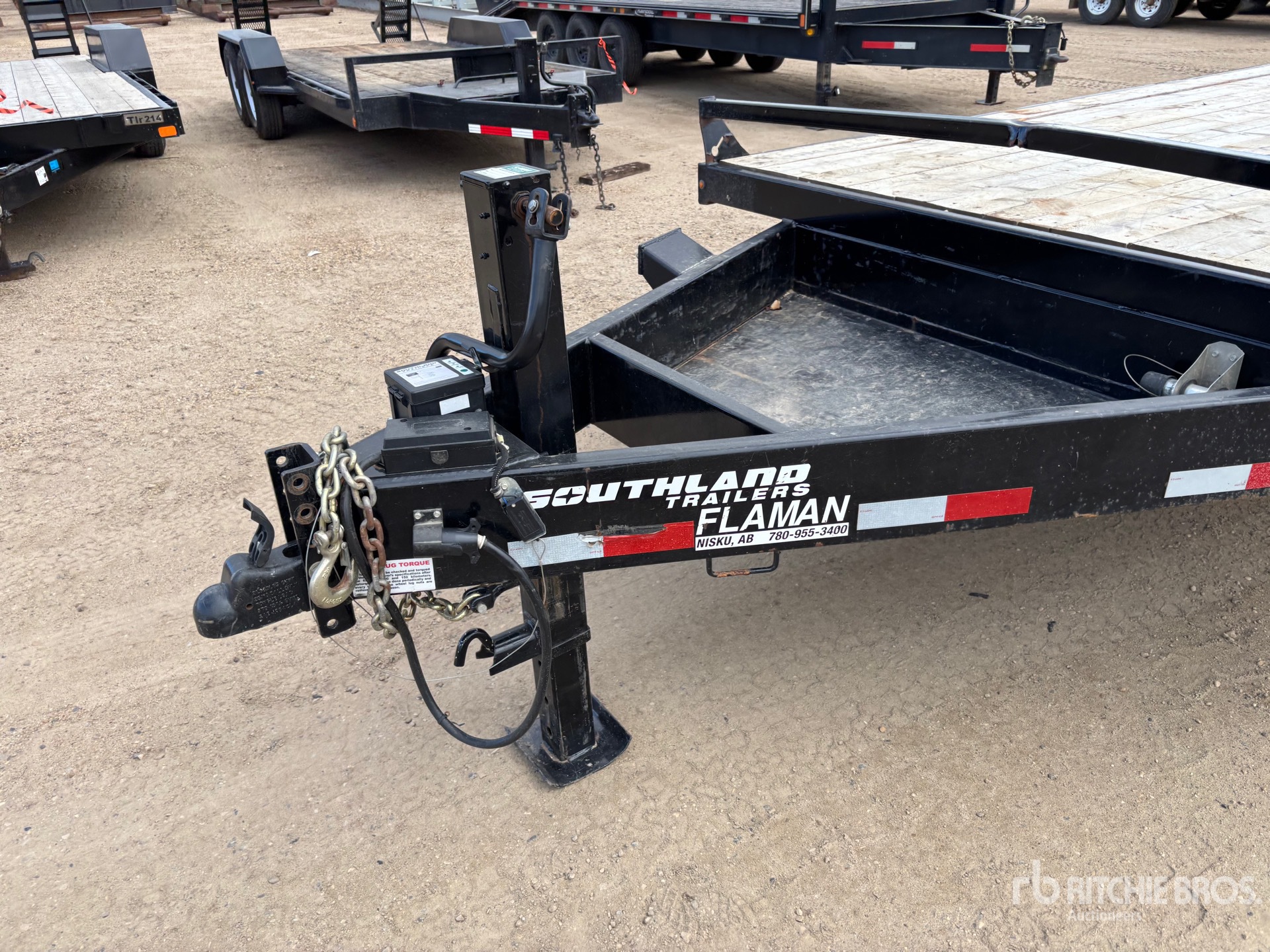 2025 Southland 25 ft Tri/A