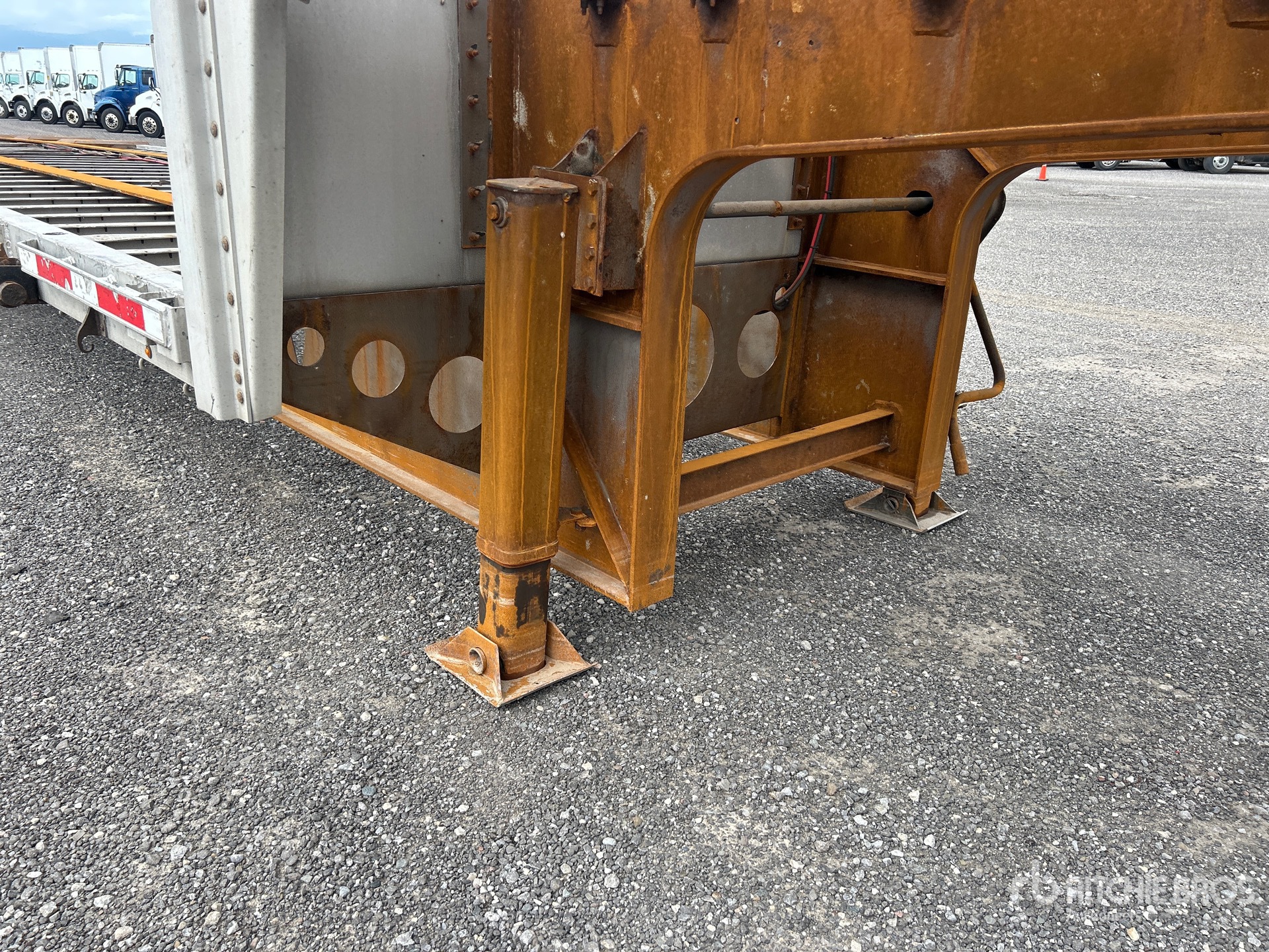 2012 Load King 53 ft Tri/A