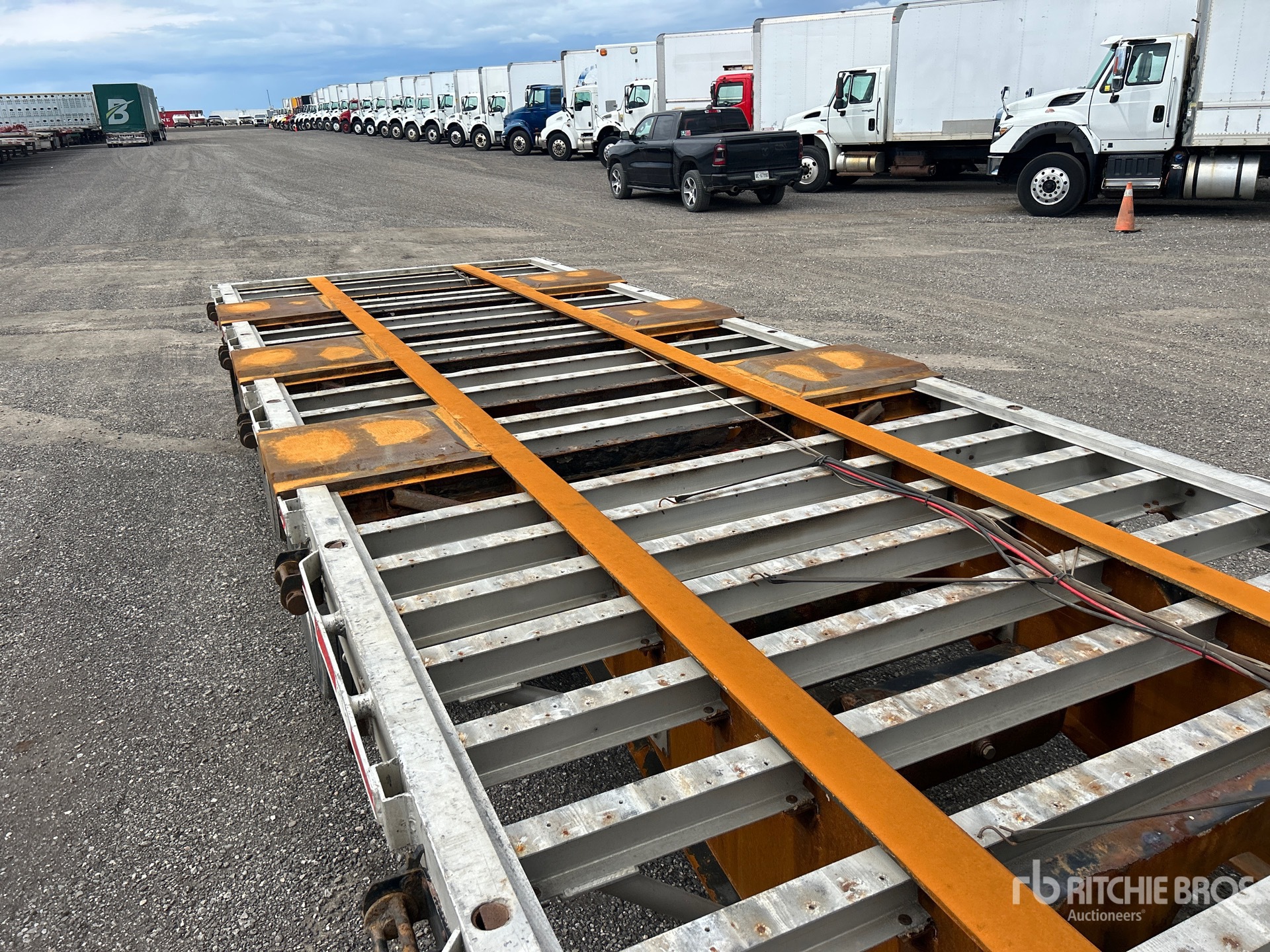 2012 Load King 53 ft Tri/A