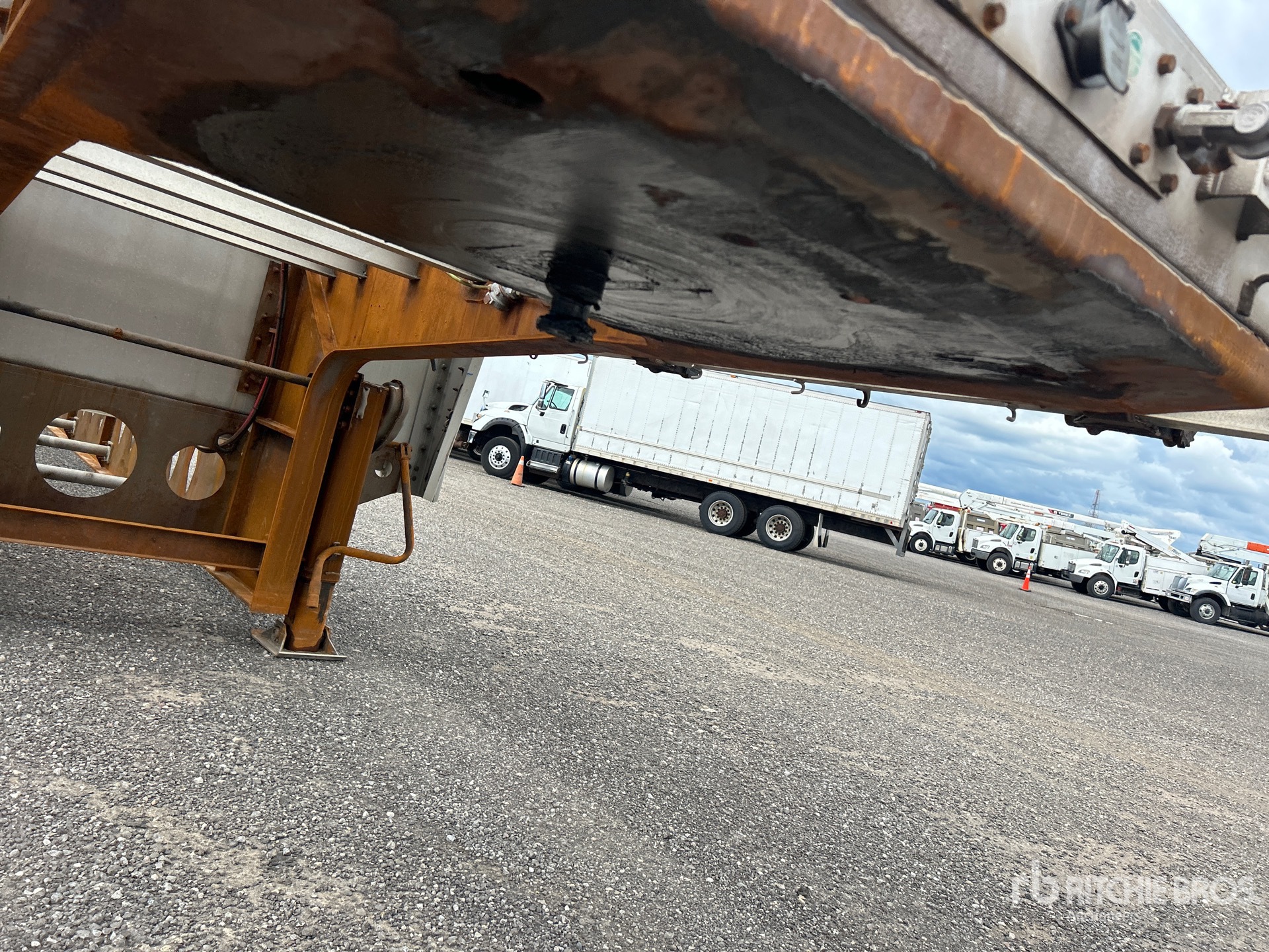 2012 Load King 53 ft Tri/A