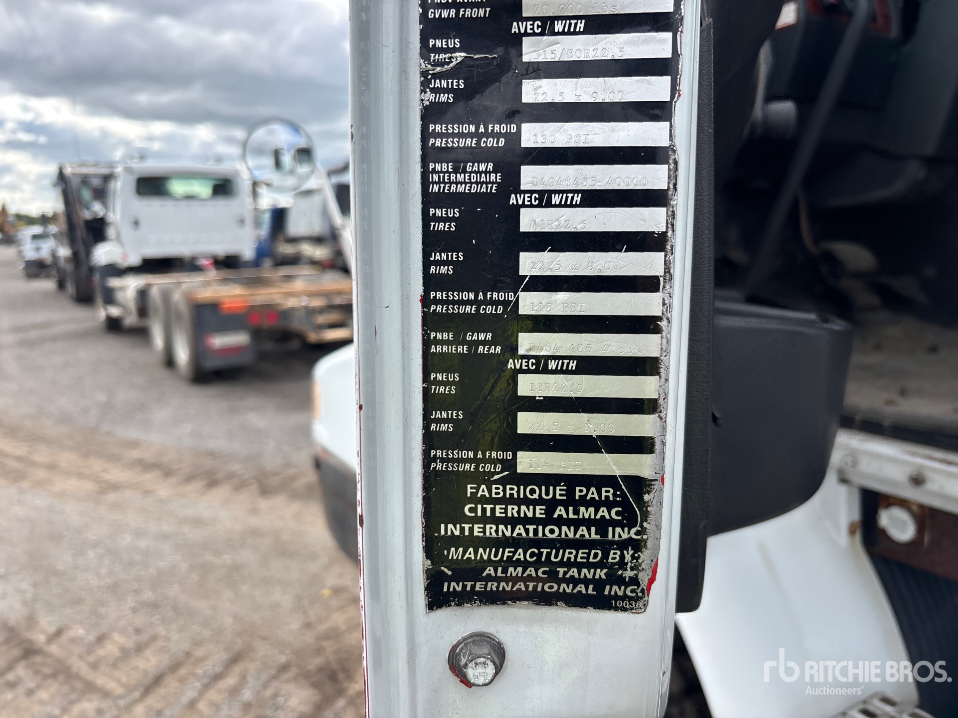 2002 Volvo VHD