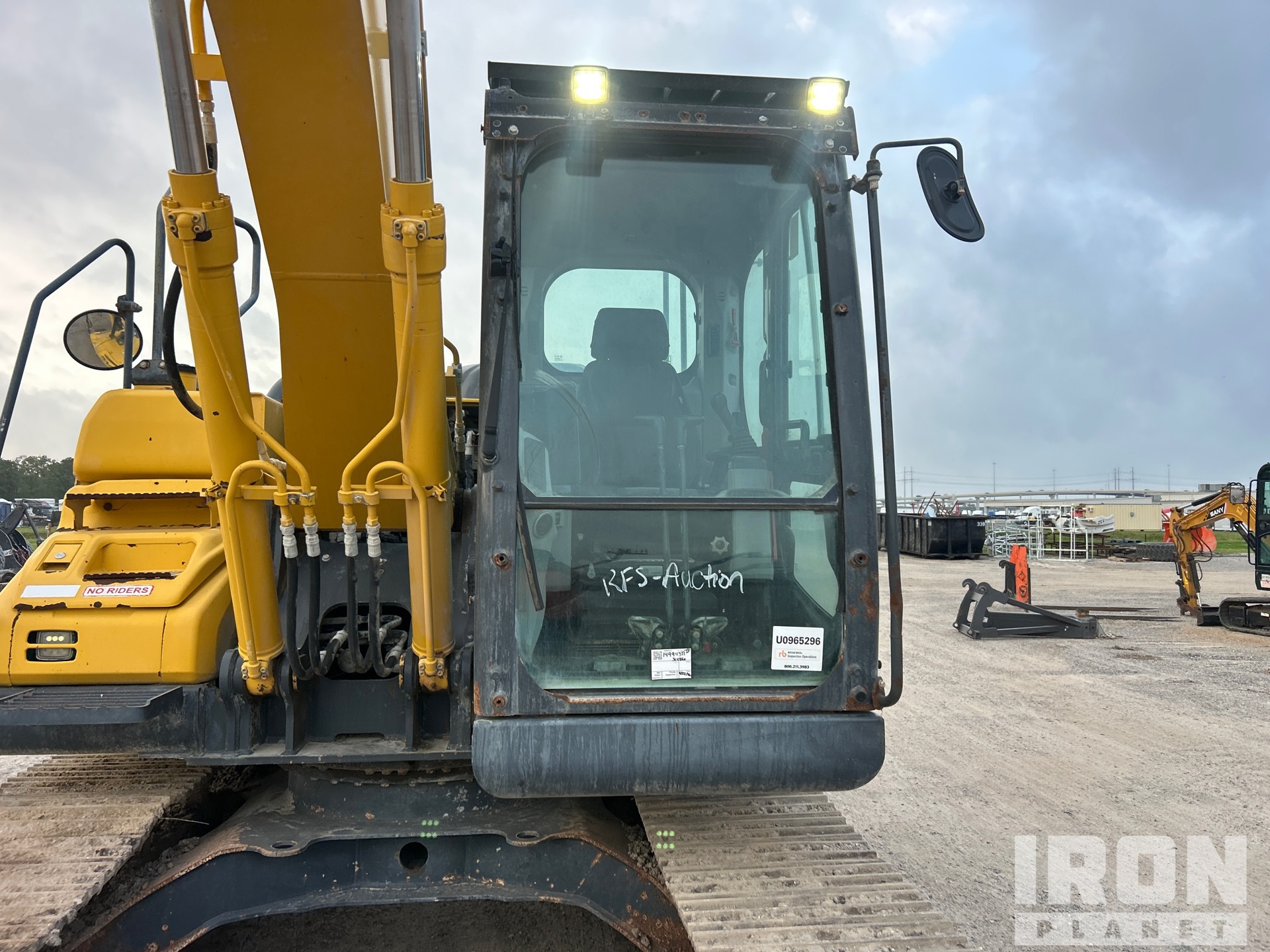 2021 Kobelco SK130LC-11