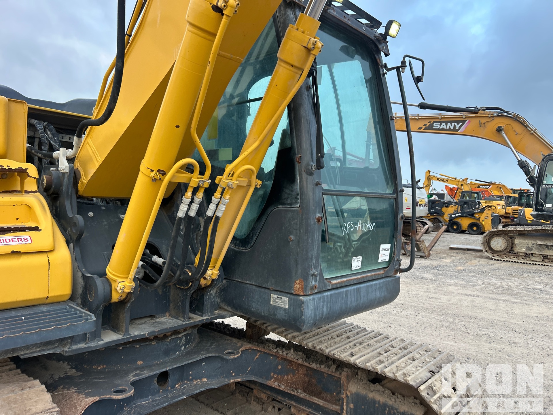 2021 Kobelco SK130LC-11