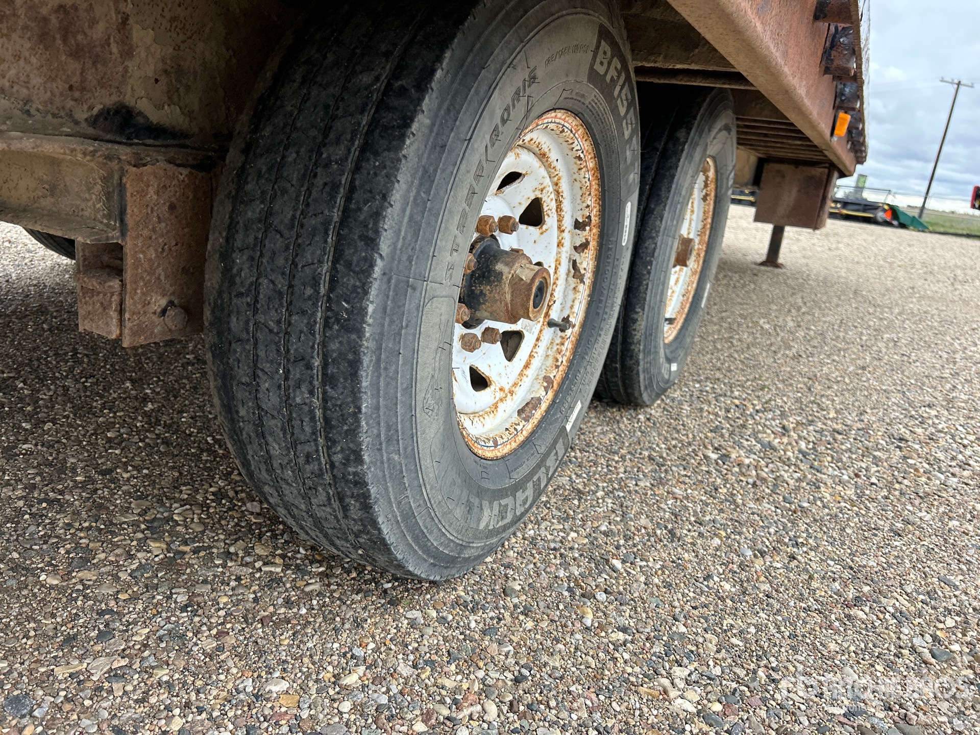2012 Pj Trailers 25 ft