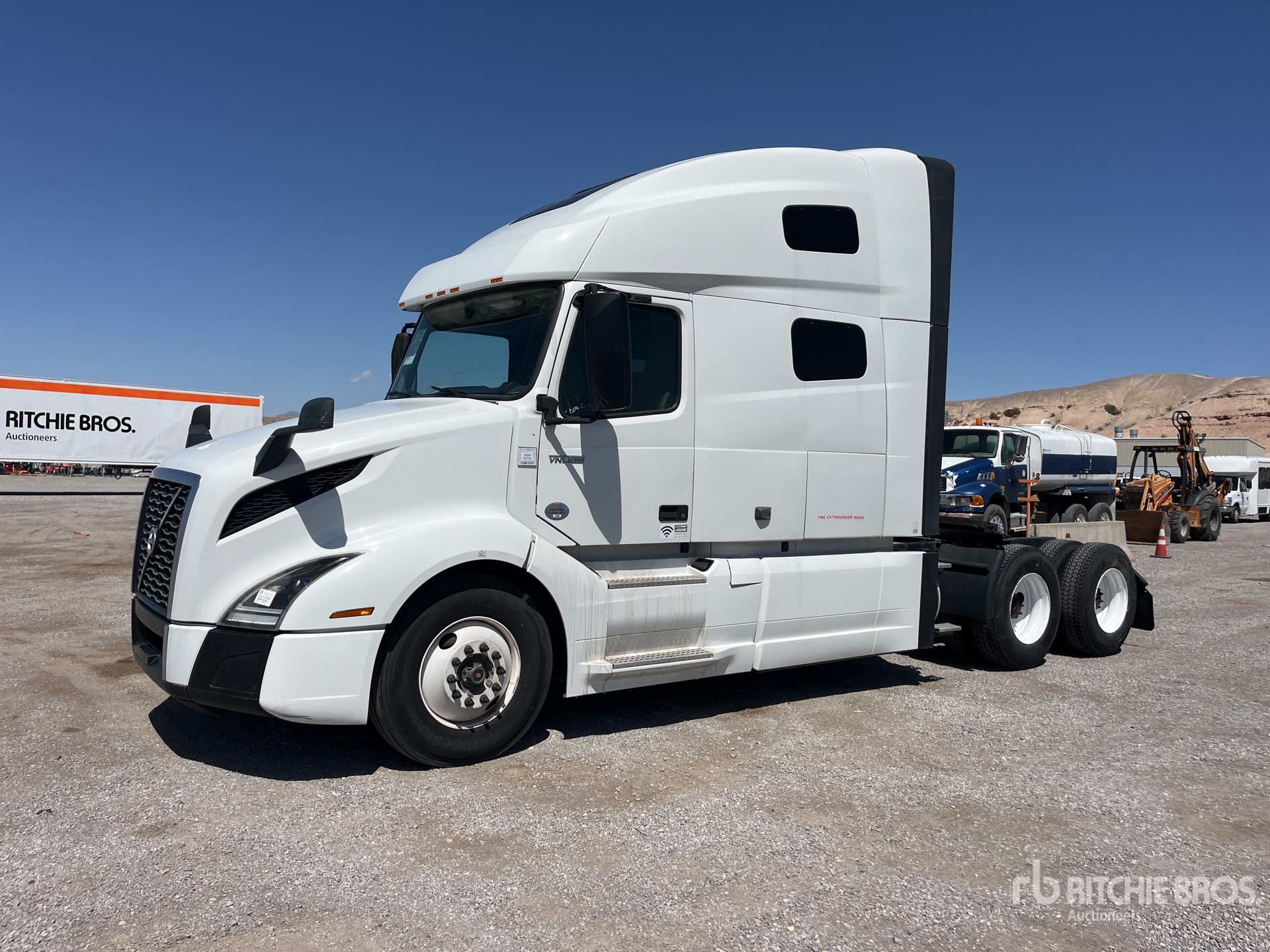 2022 Volvo VNL760