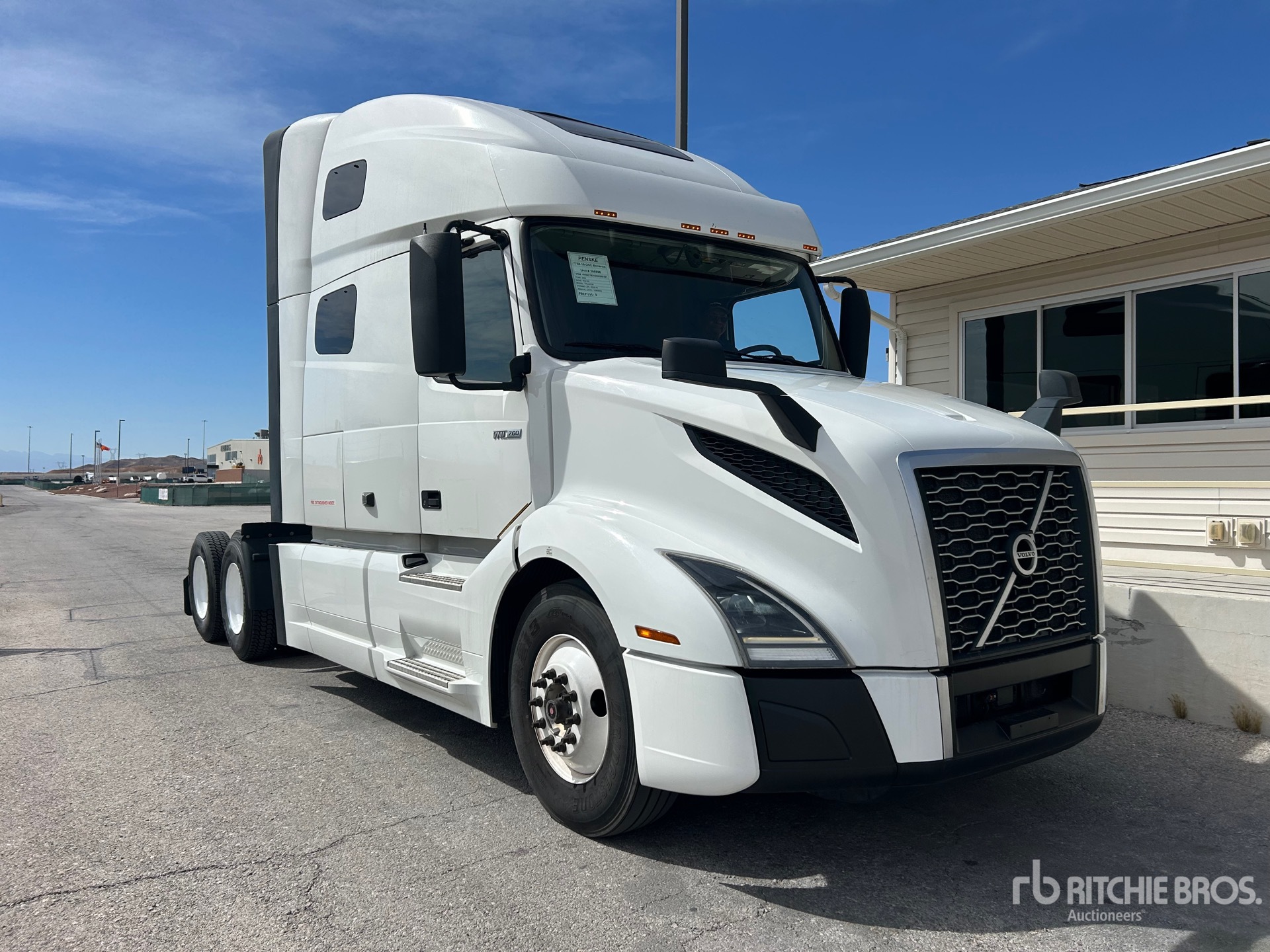 2022 Volvo VNL760