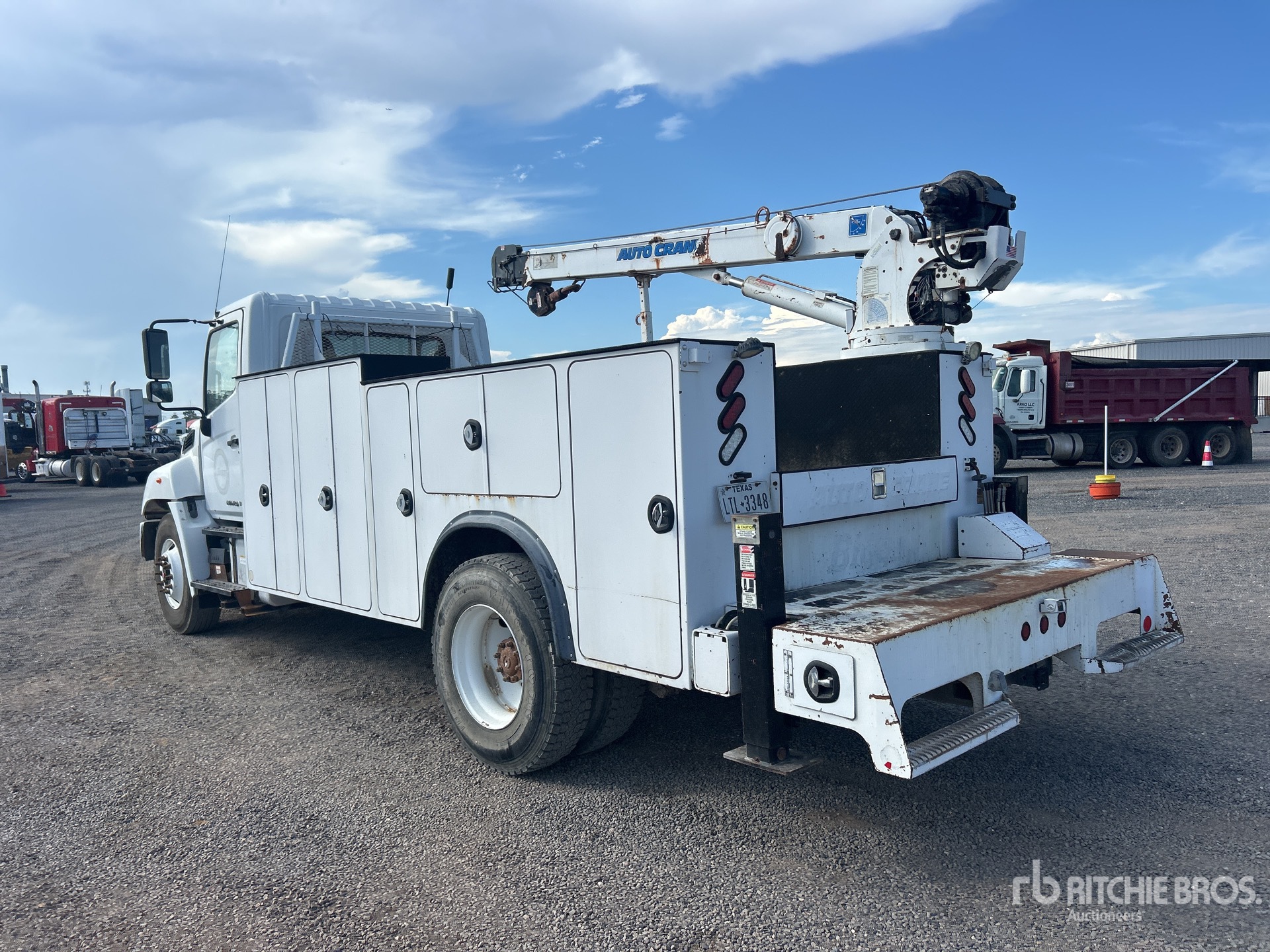 2017 Hino 268A