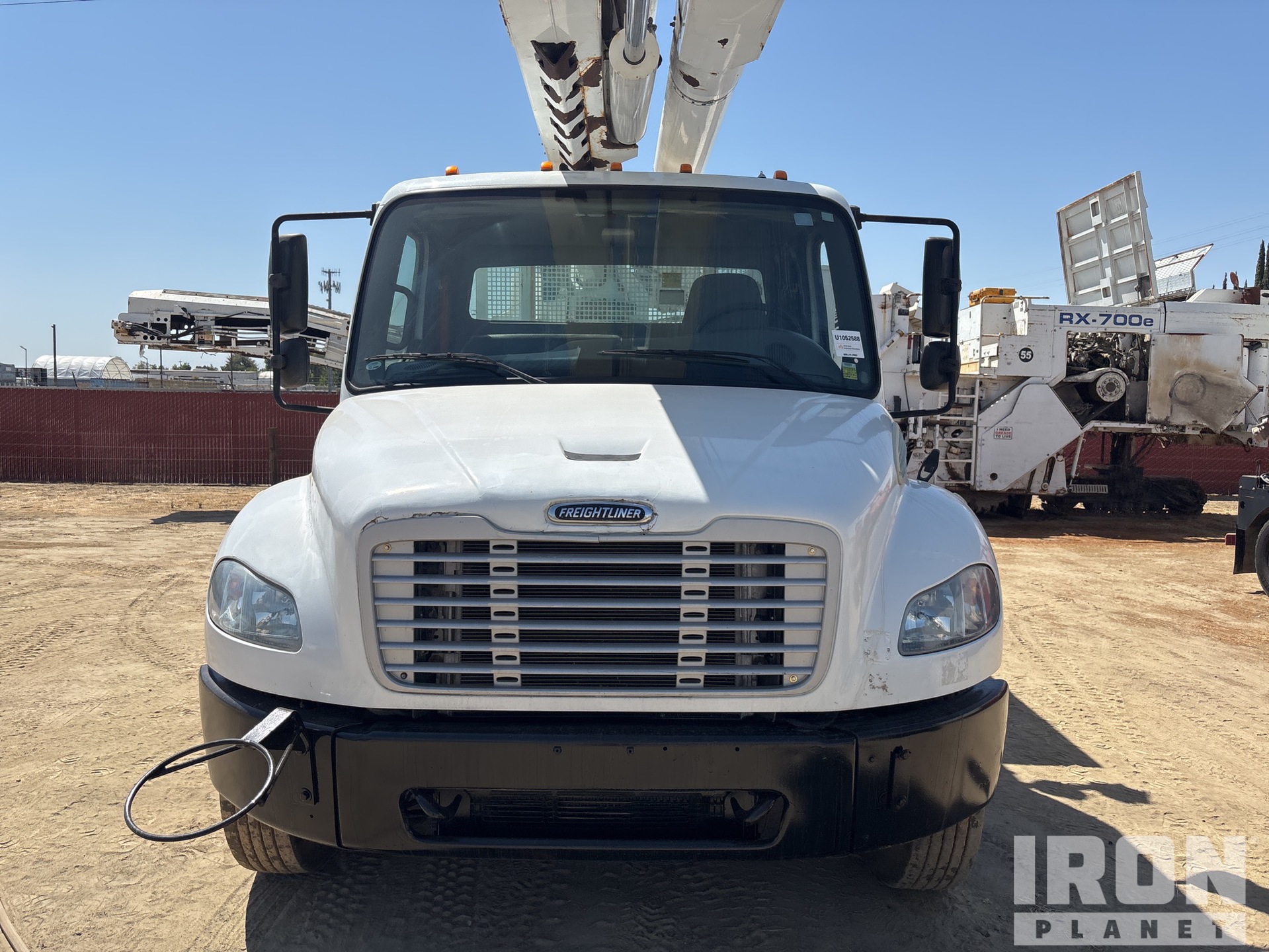 2011 Freightliner M2 106