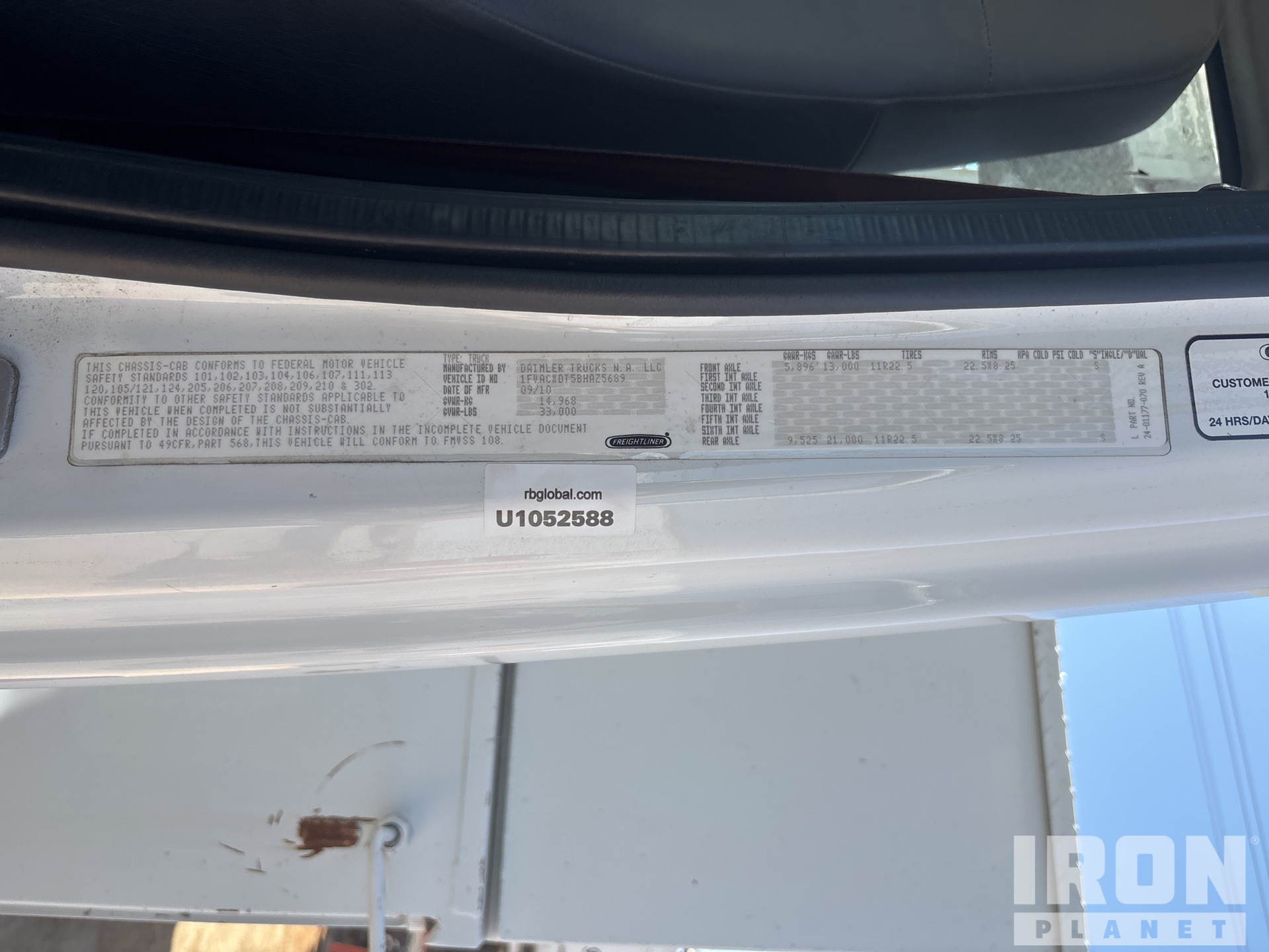 2011 Freightliner M2 106