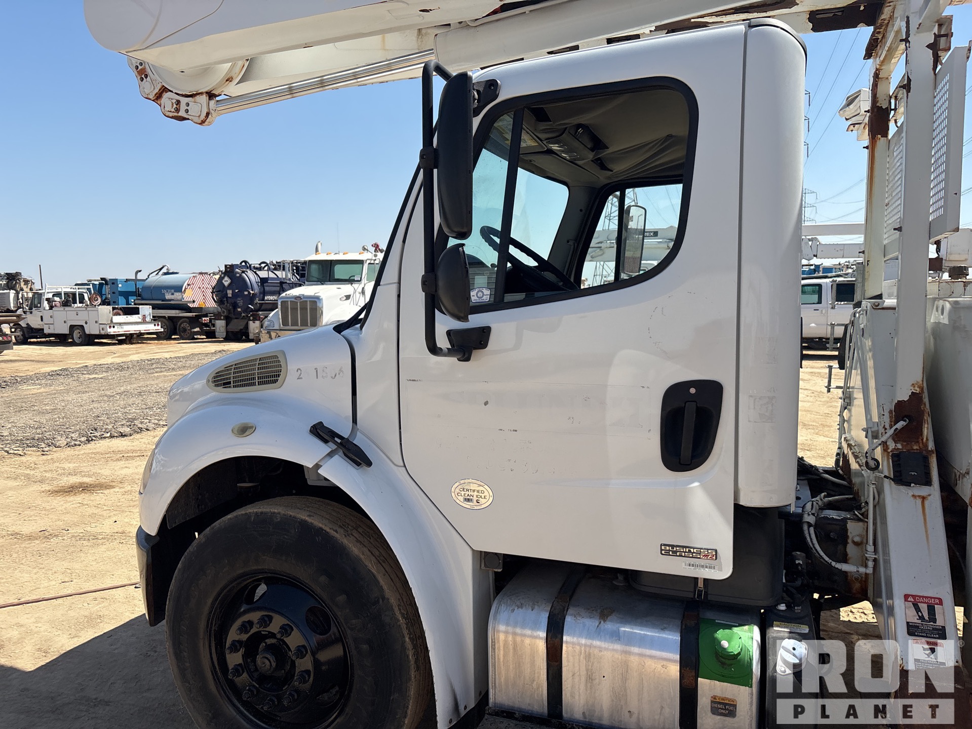 2011 Freightliner M2 106