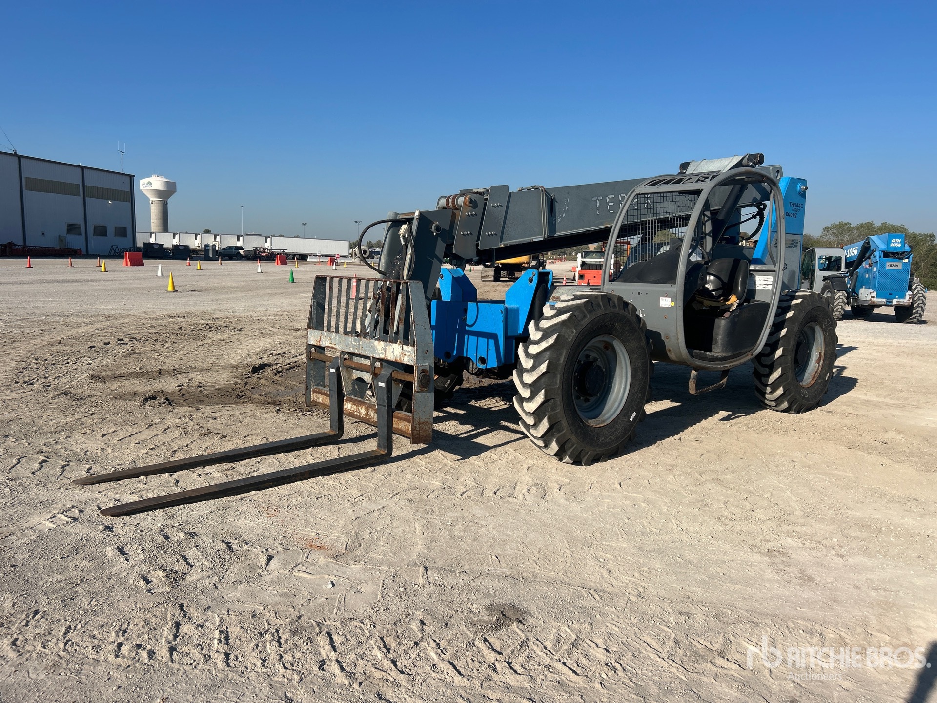 2005 Terex TH844C