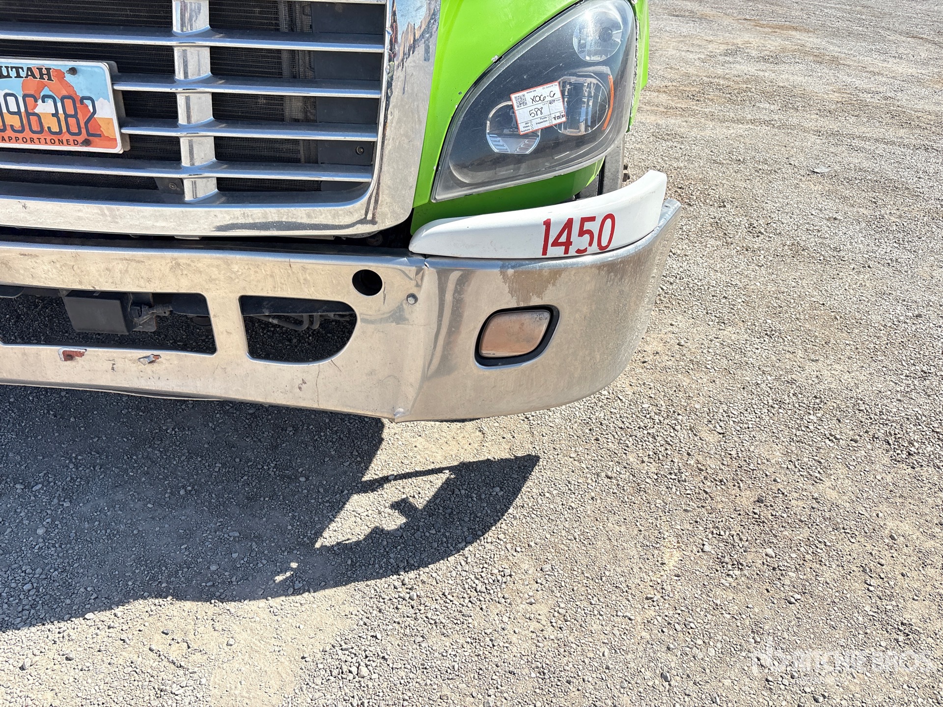 2020 Freightliner CASCADIA 113