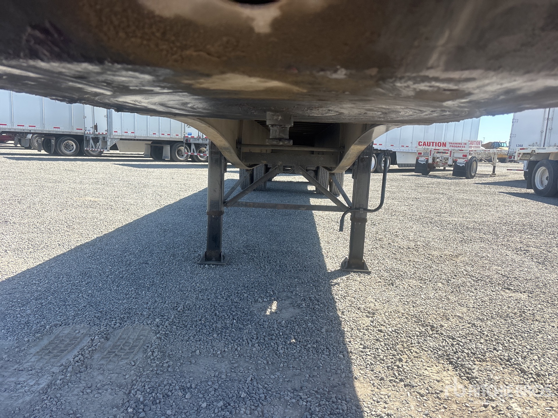 2005 Utility 45 ft T/A Spread Axle