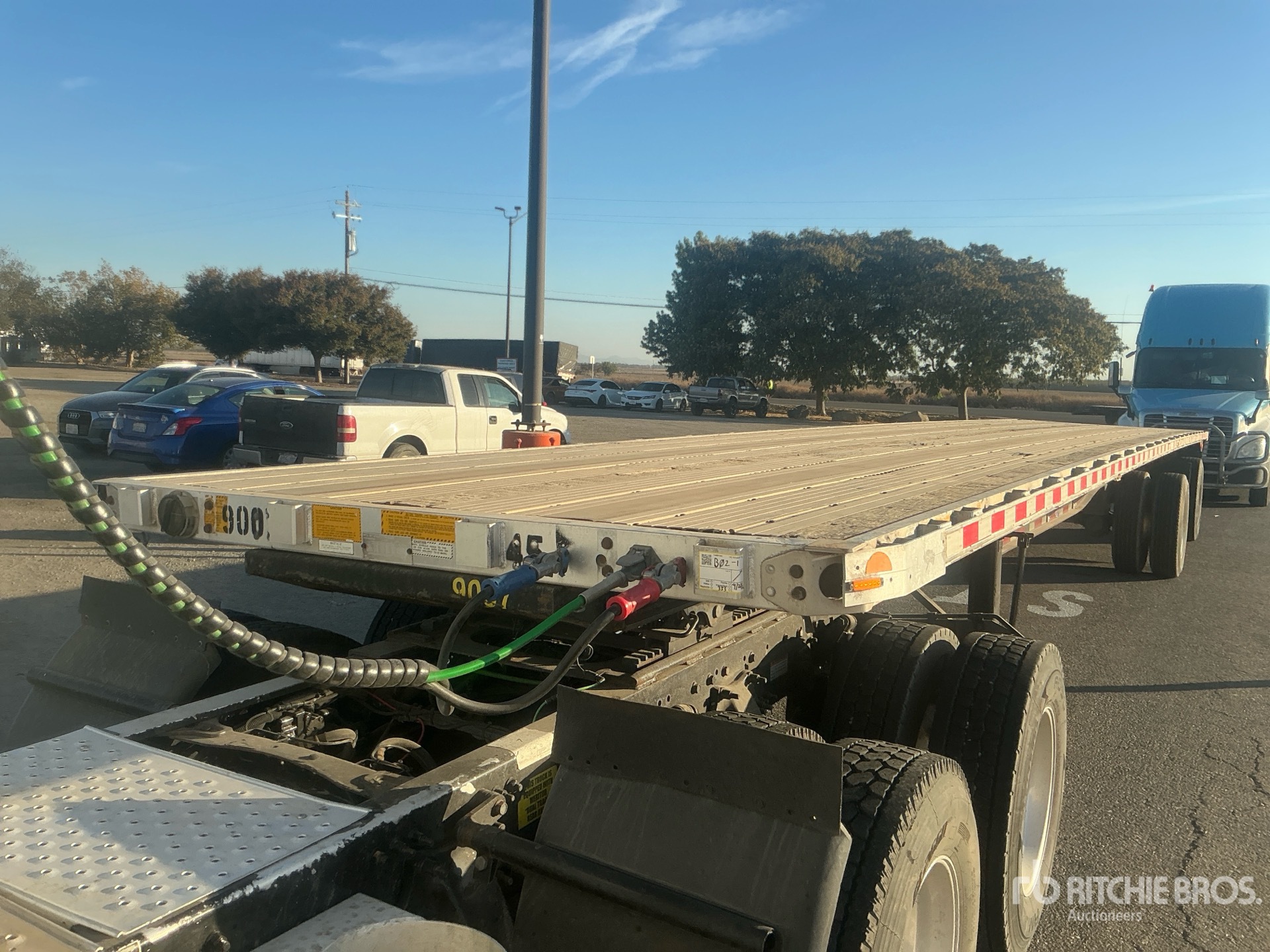 2005 Utility 45 ft T/A Spread Axle