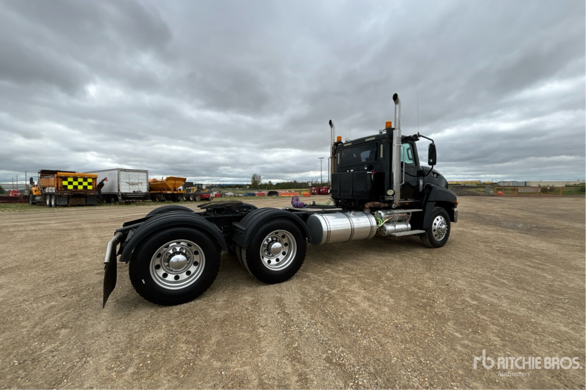 2014 Caterpillar CT660