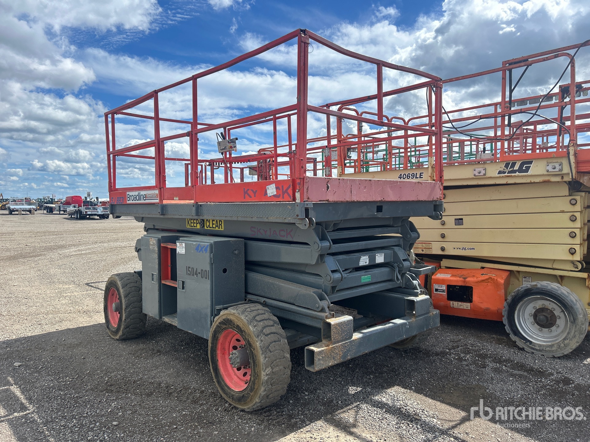 2005 Skyjack SJ8831