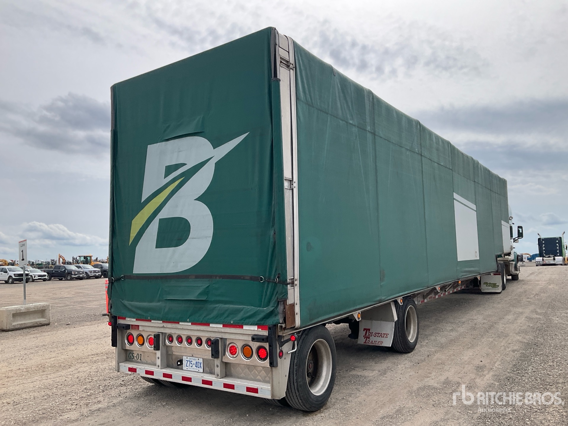 2013 Reitnouer 48 ft T/A Spread Axle Step Deck