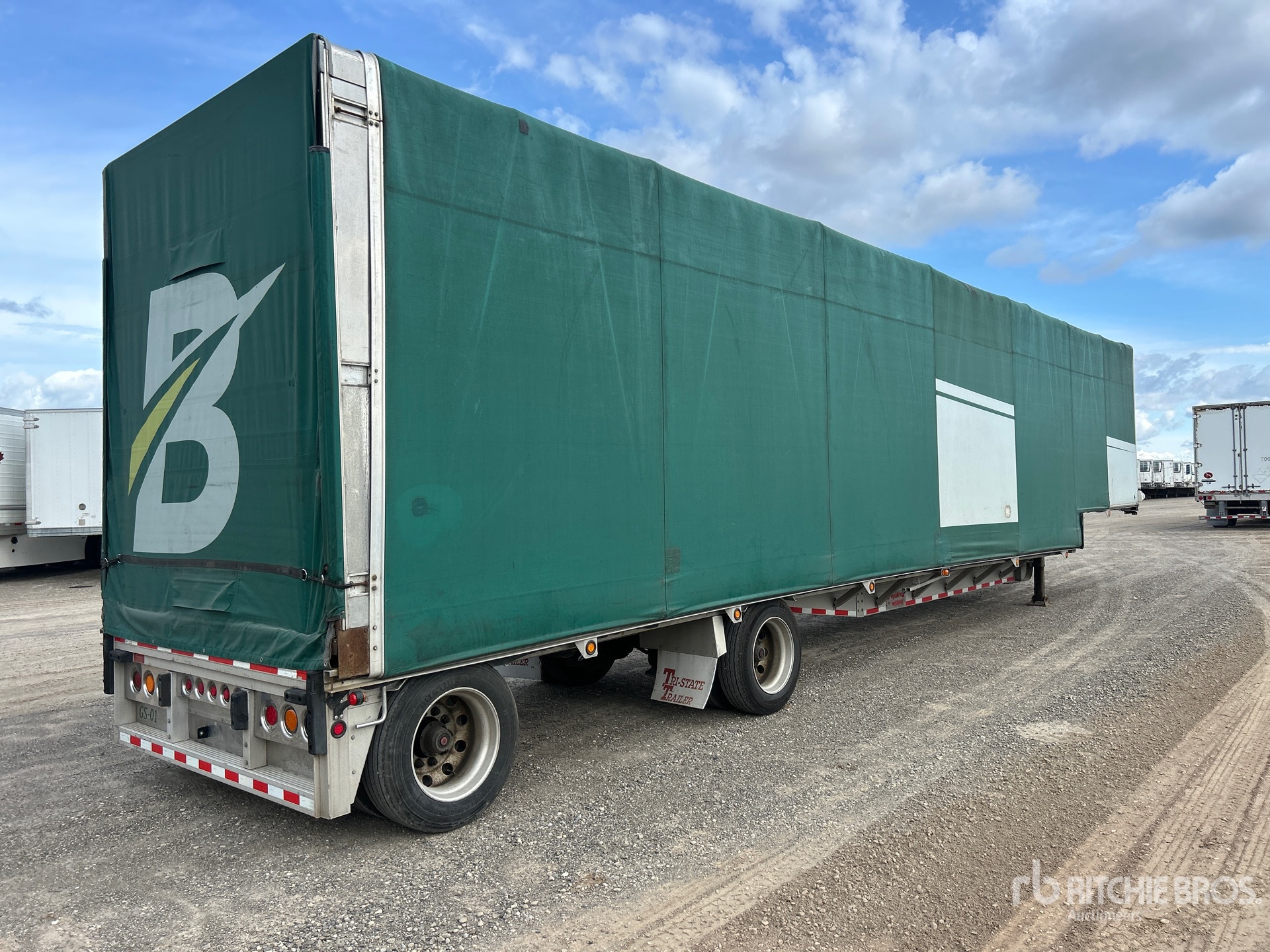 2013 Reitnouer 48 ft T/A Spread Axle Step Deck