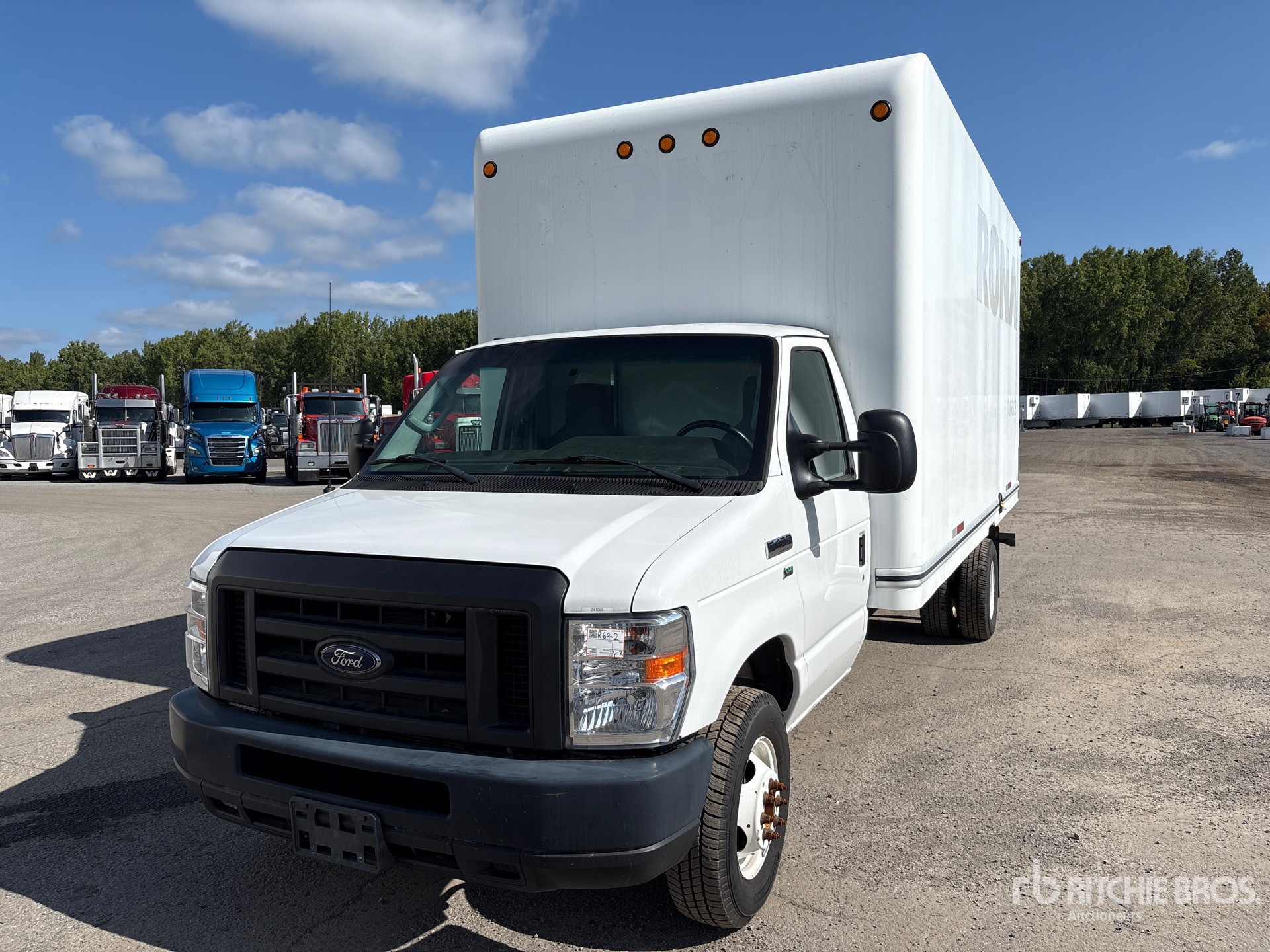 Photo of 2019 Ford E-450