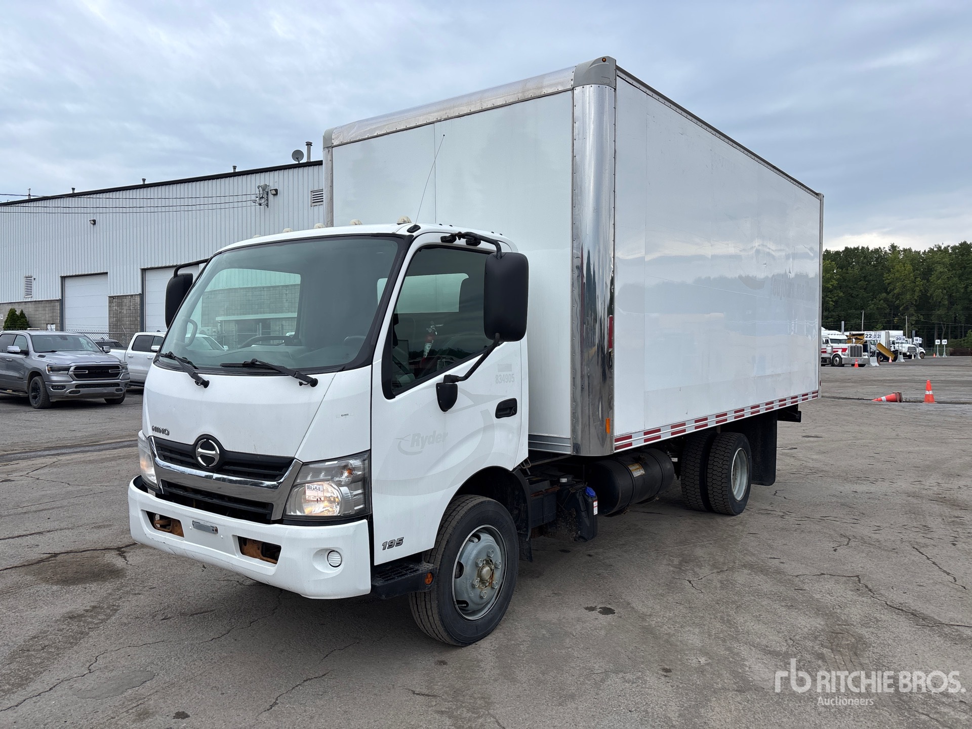 2019 Hino 195