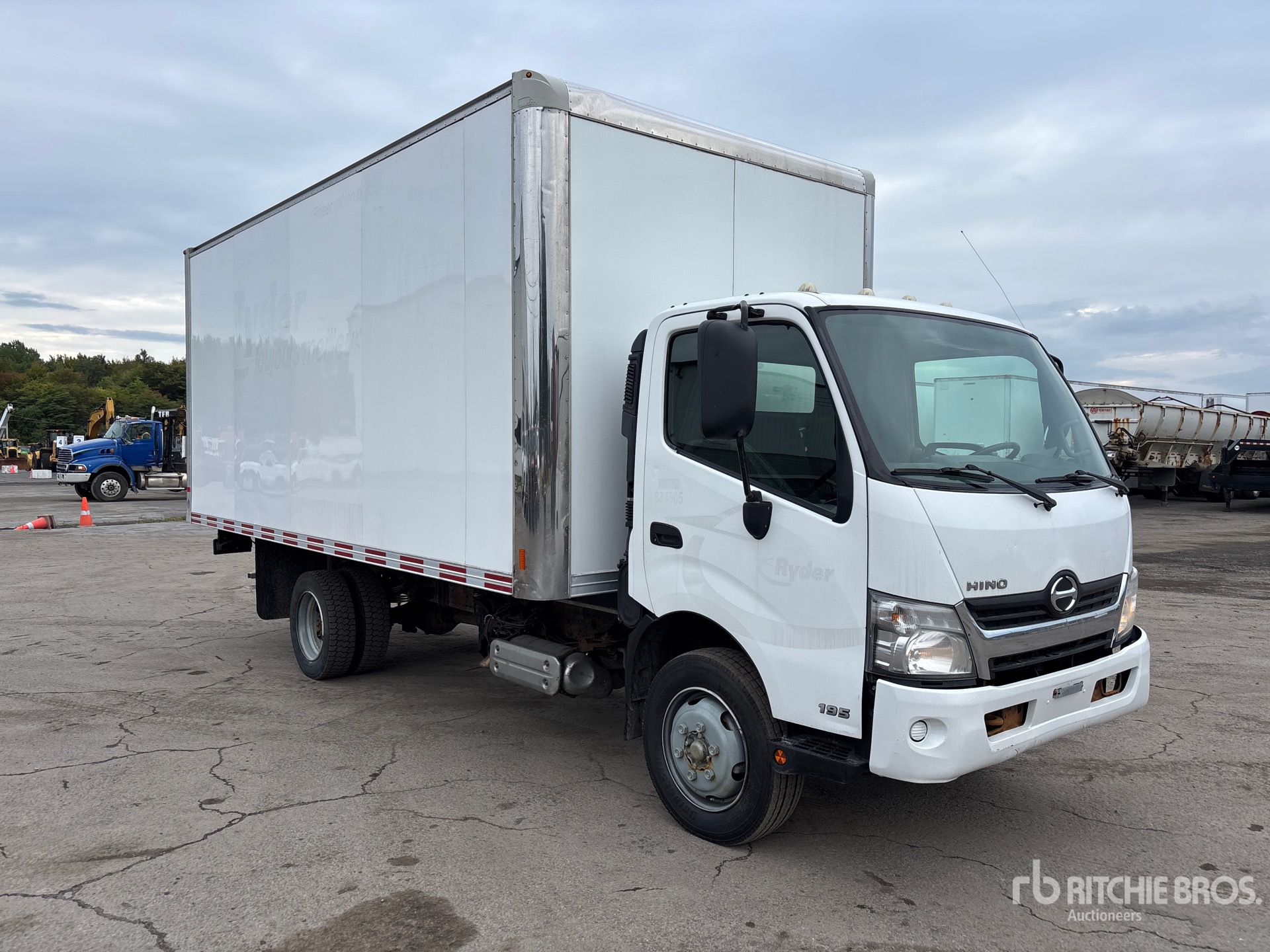 2019 Hino 195