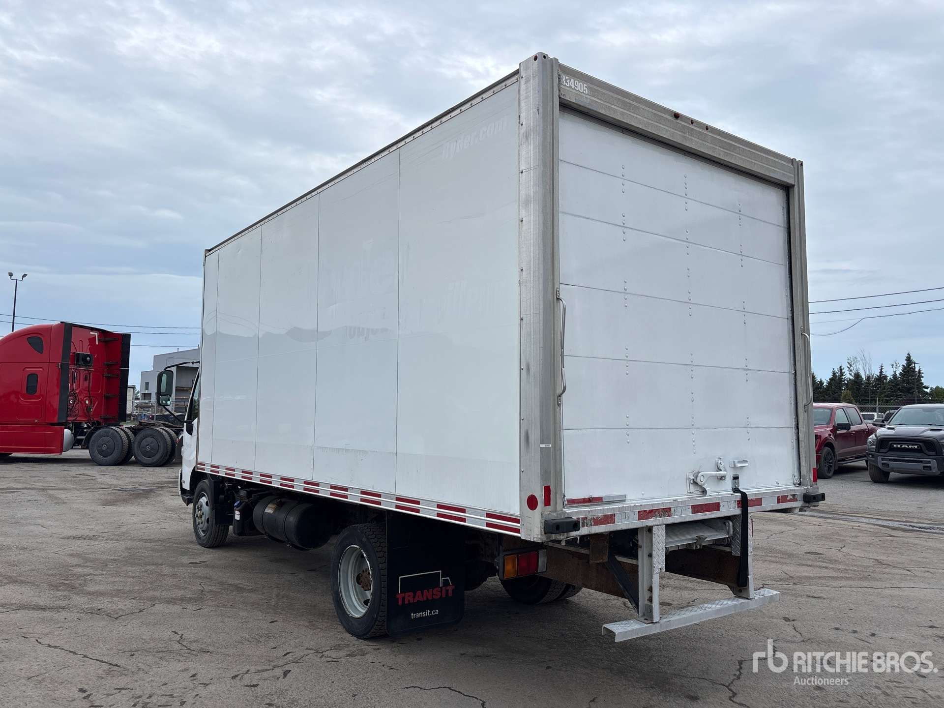 2019 Hino 195