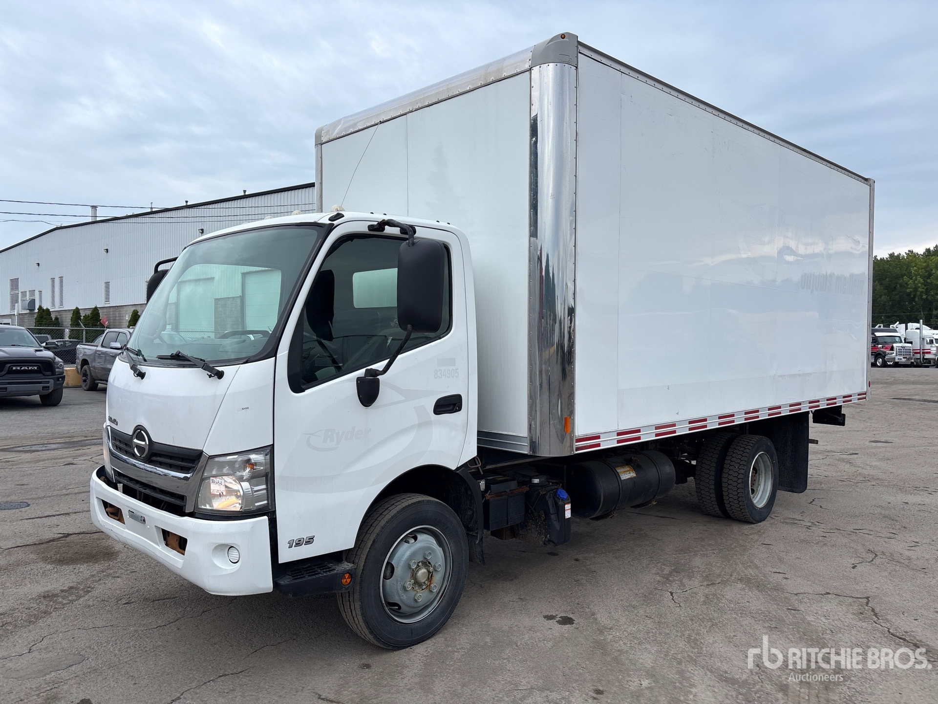 2019 Hino 195