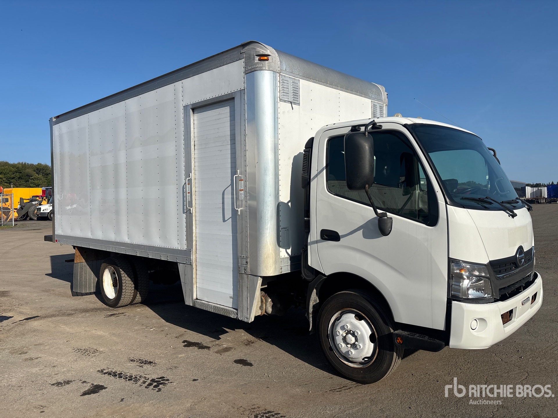 2018 Hino 195