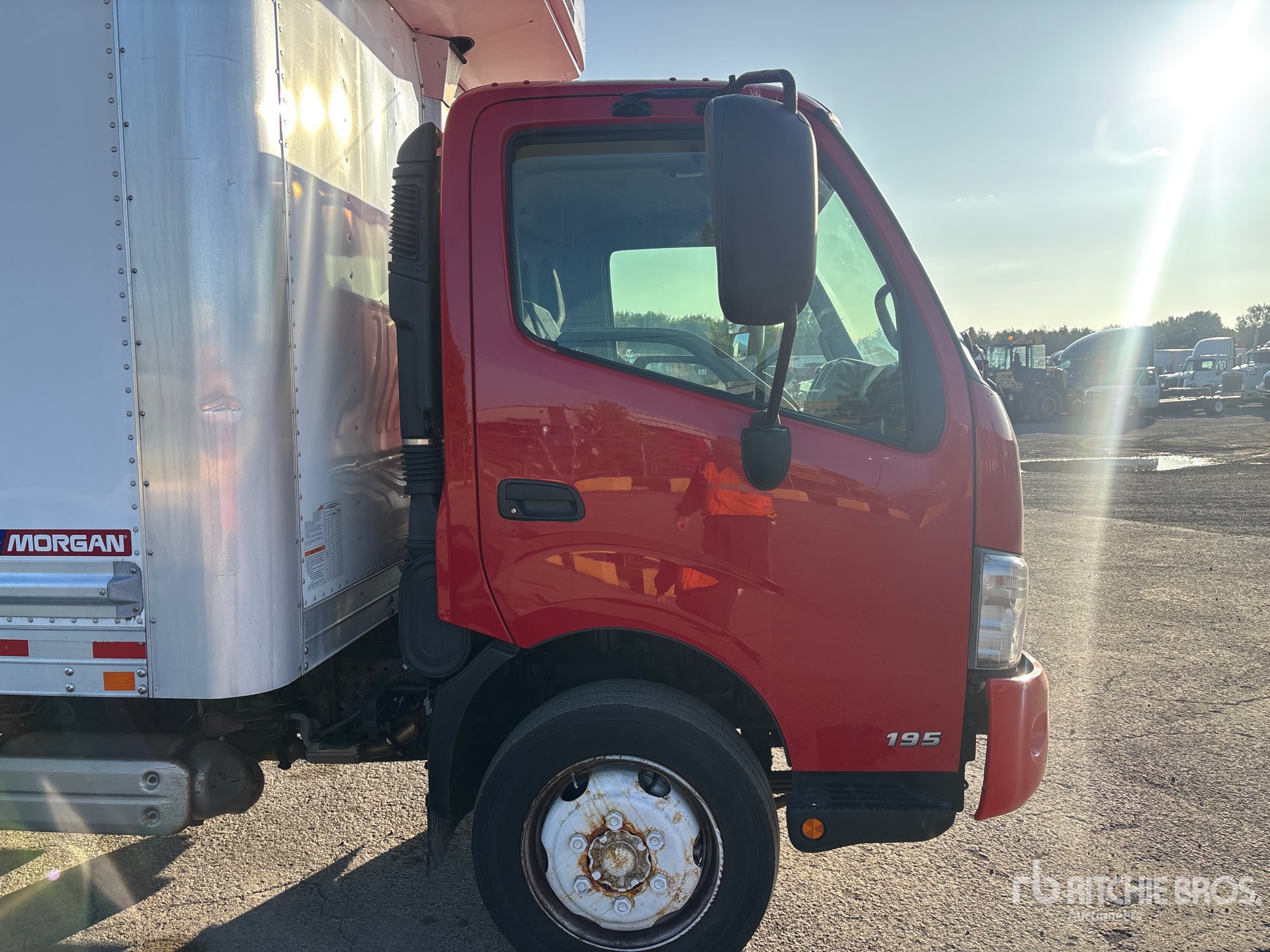 2019 Hino 195