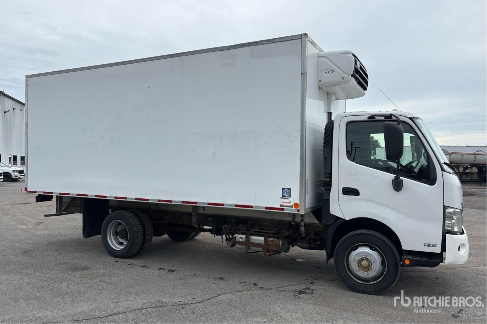 2019 Hino 195