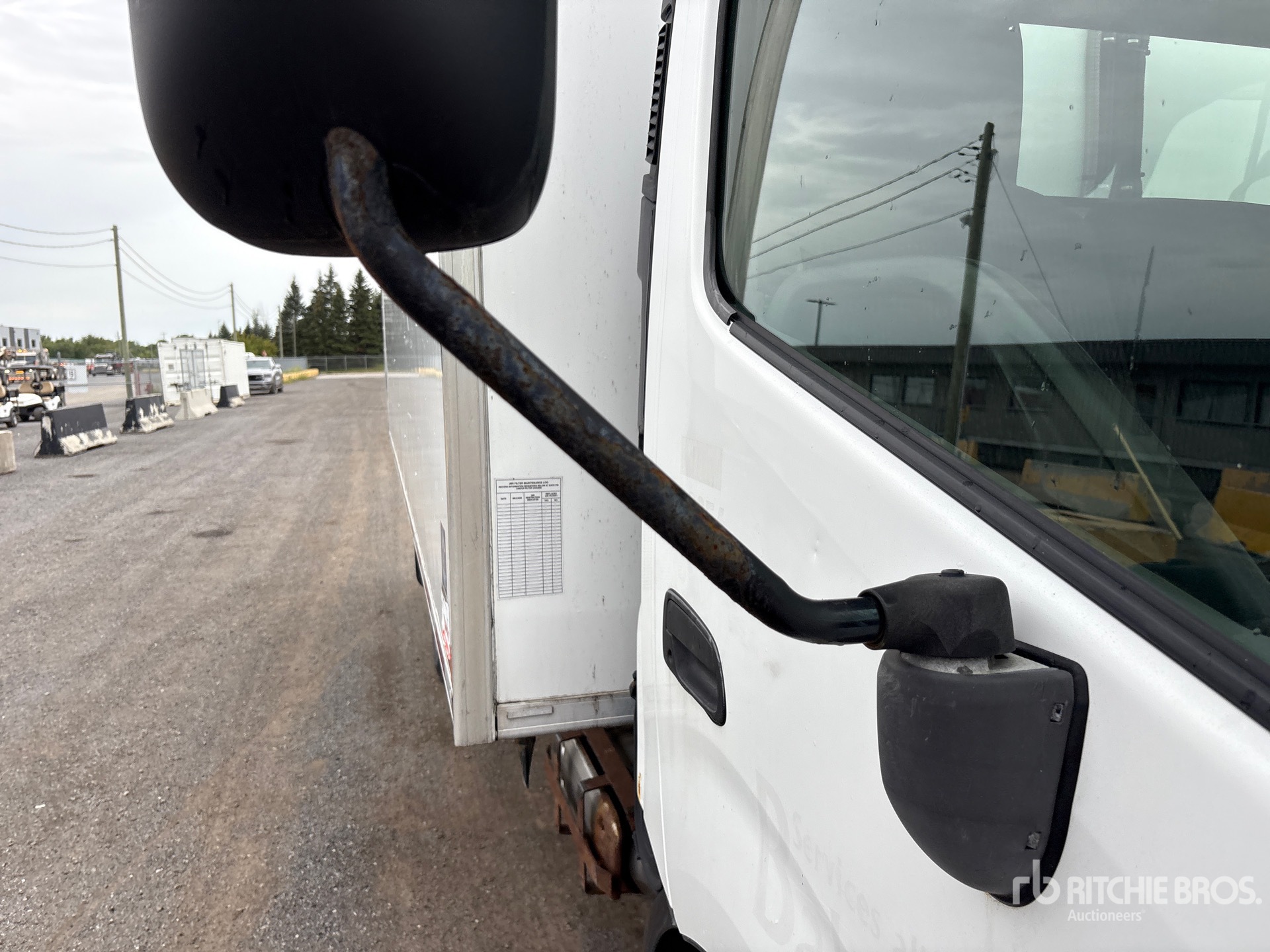 2019 Hino 195