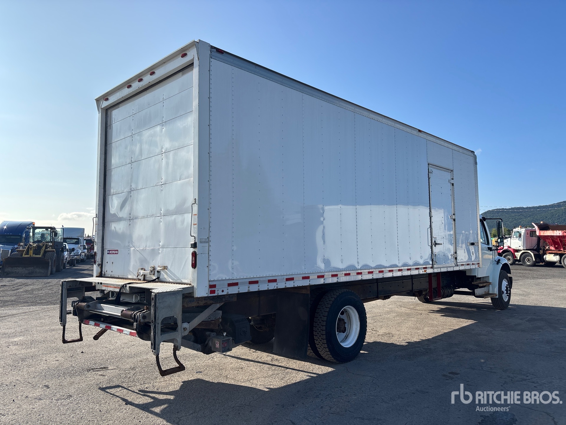 2019 Freightliner M2 106