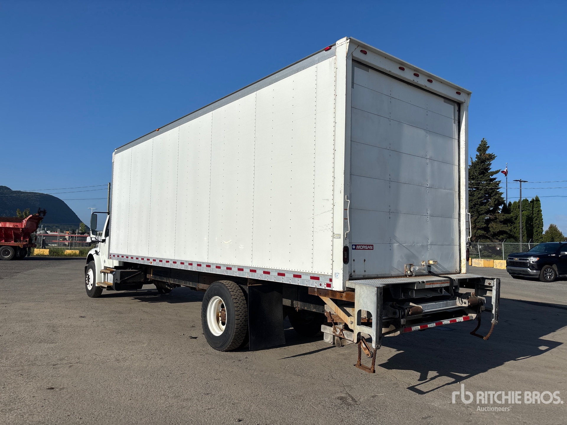 2019 Freightliner M2 106