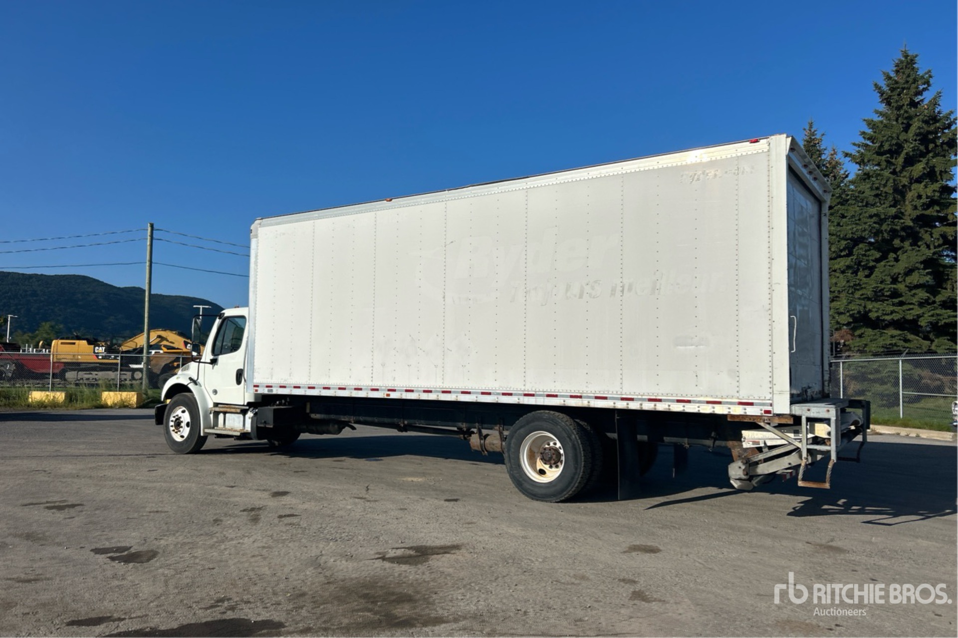 2019 Freightliner M2 106