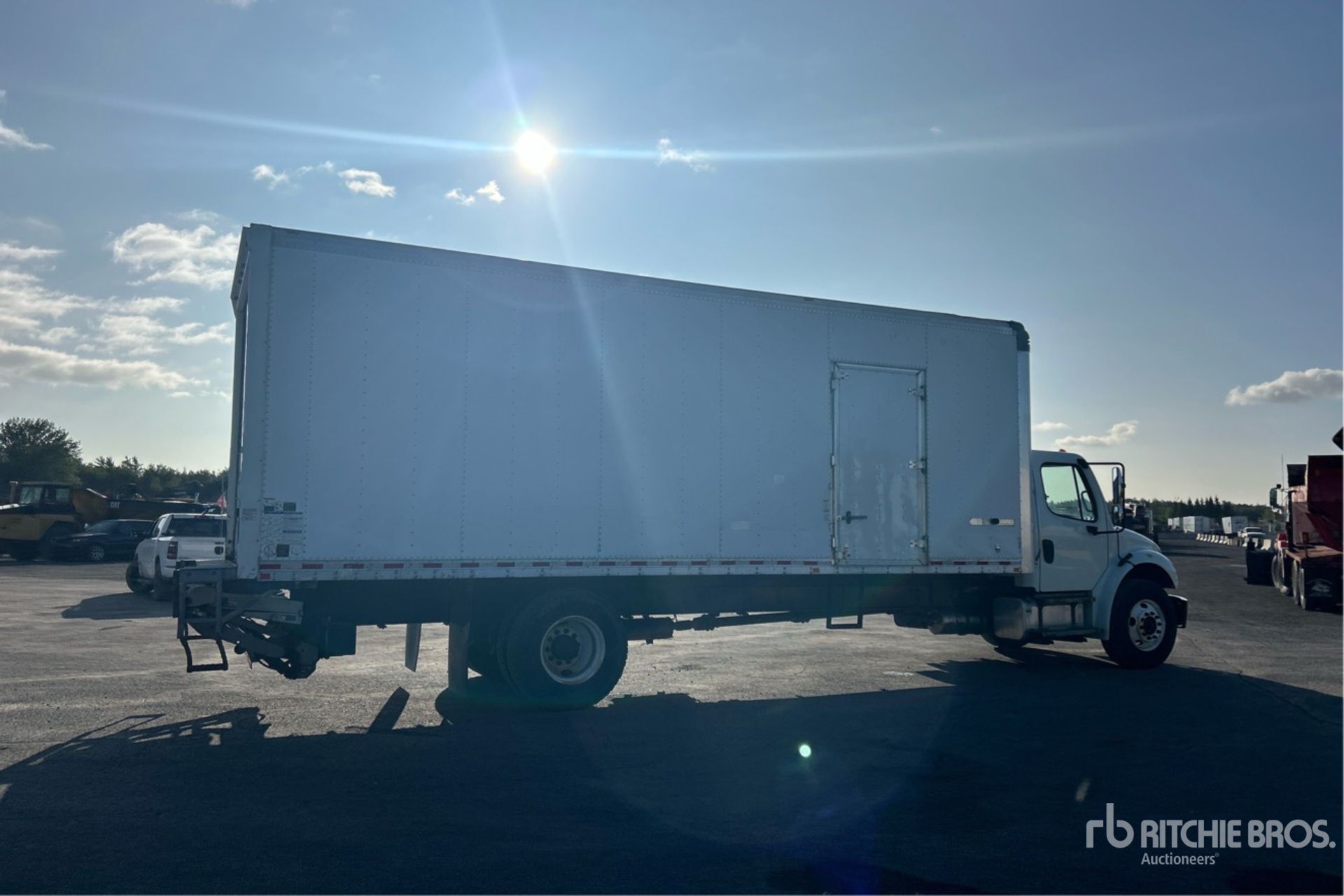 2019 Freightliner M2 106