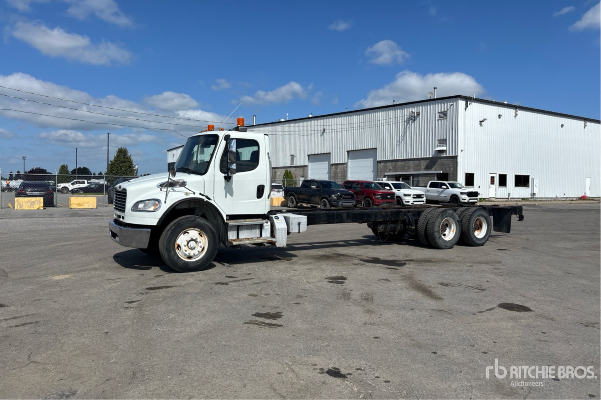 2019 Freightliner M2 106