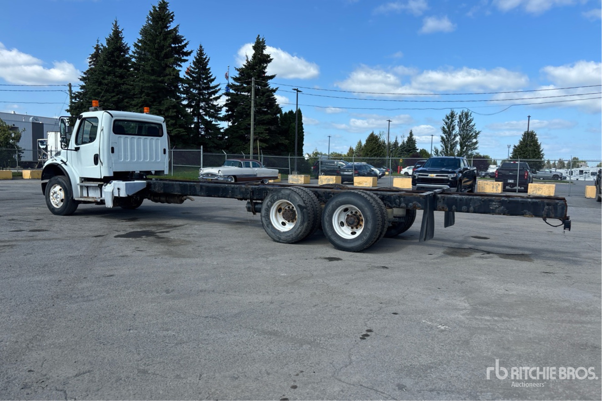 2019 Freightliner M2 106