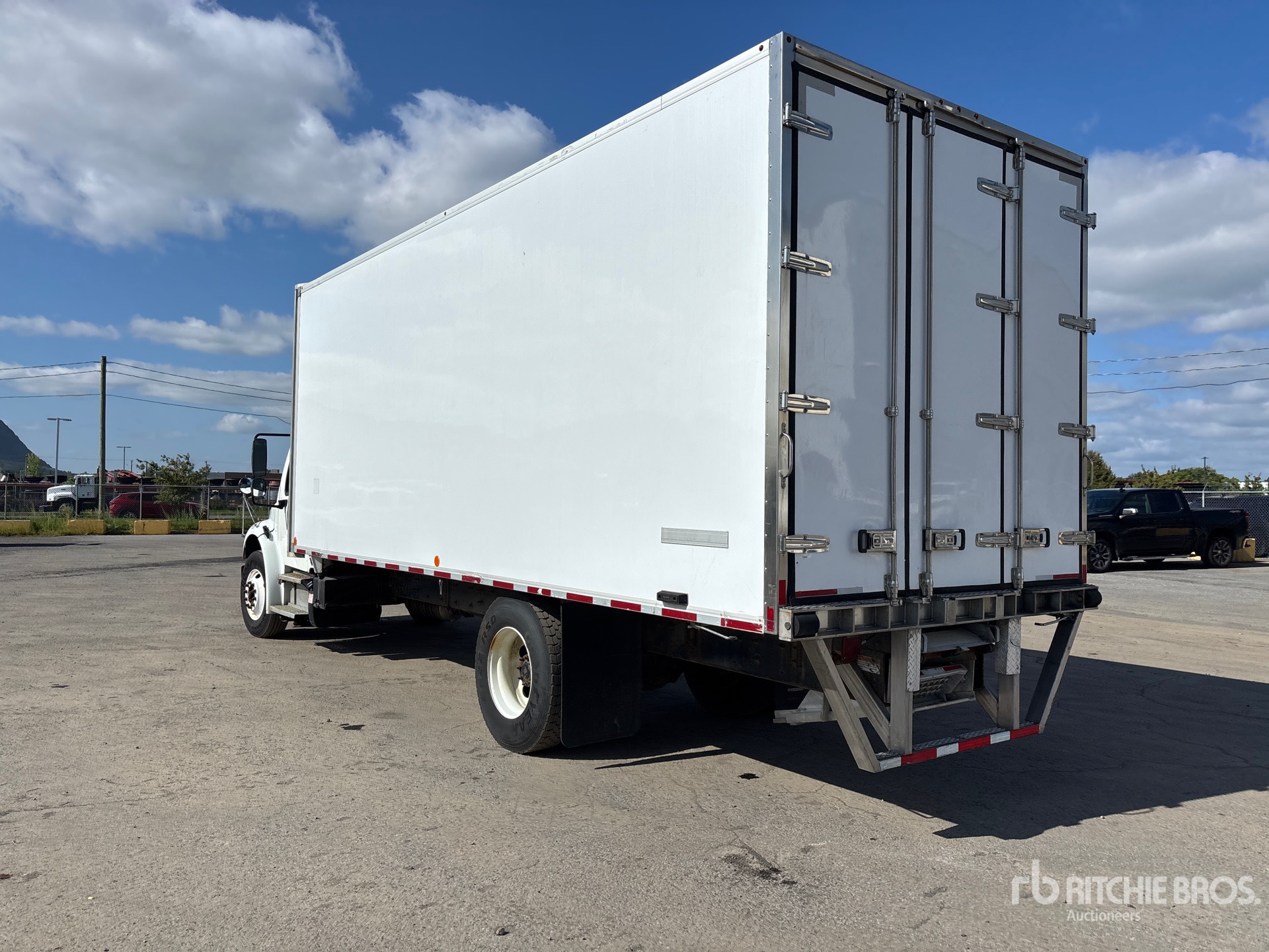 2018 Freightliner M2 106
