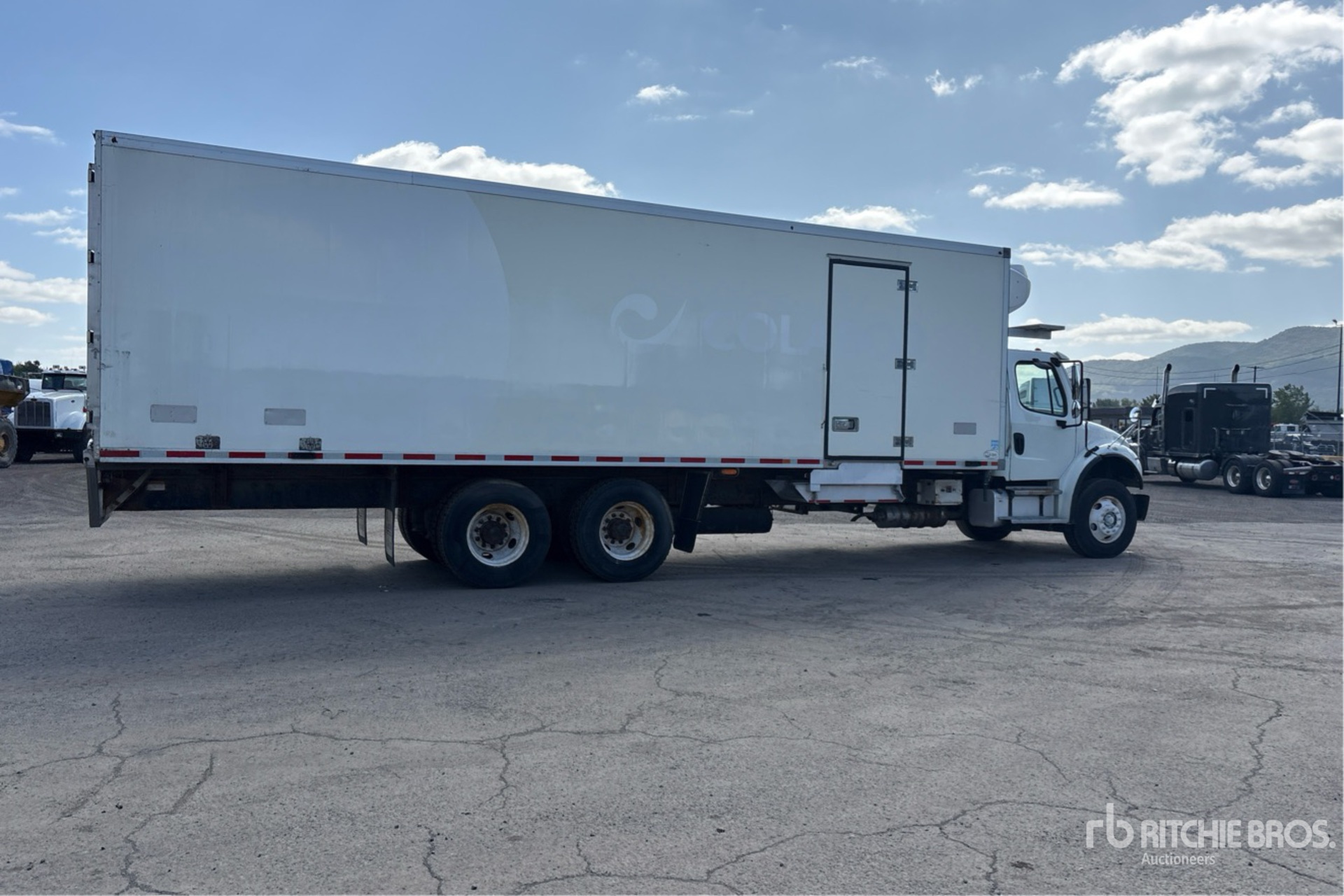 2018 Freightliner M2 106