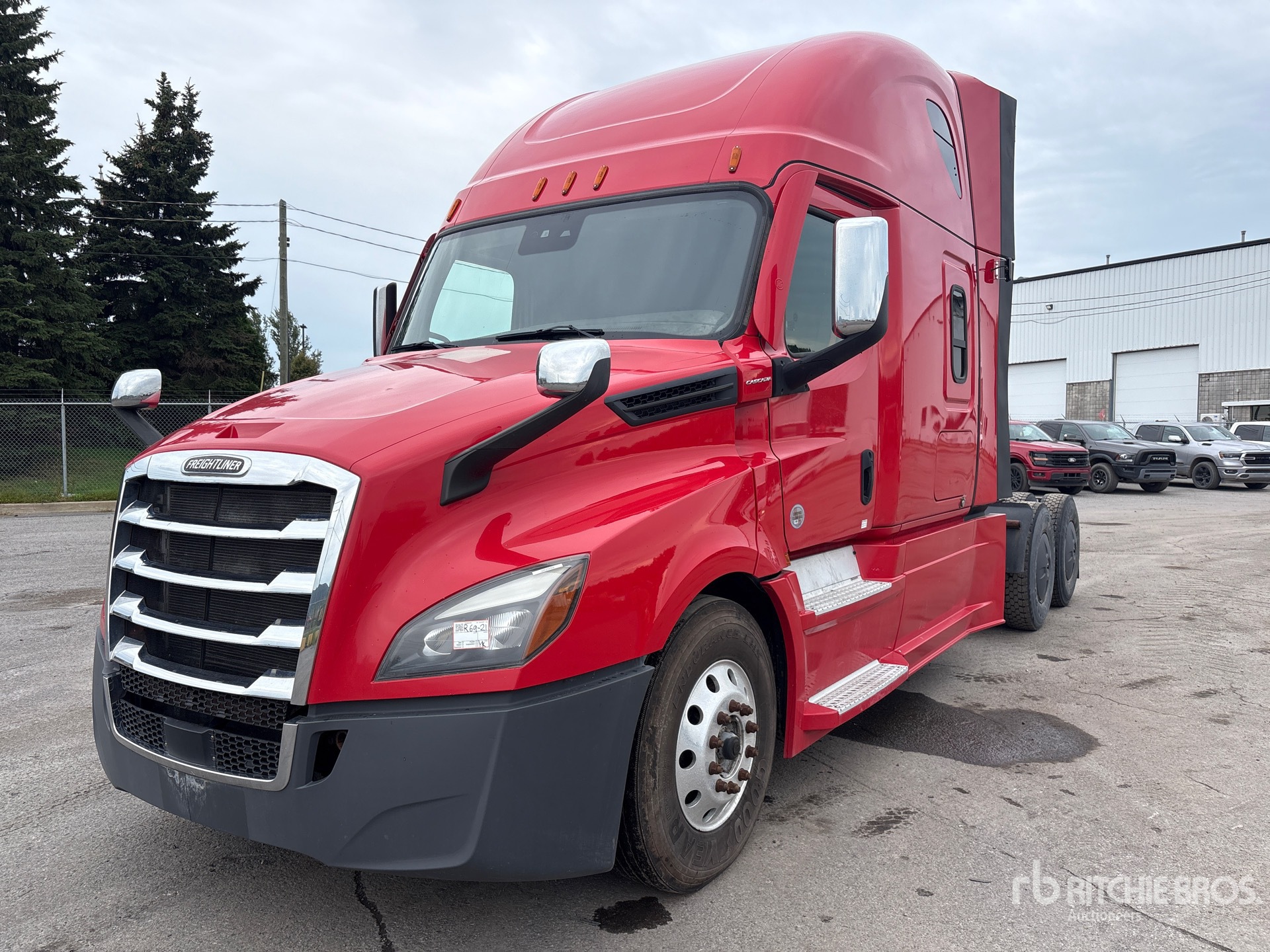 2020 Freightliner CASCADIA 126