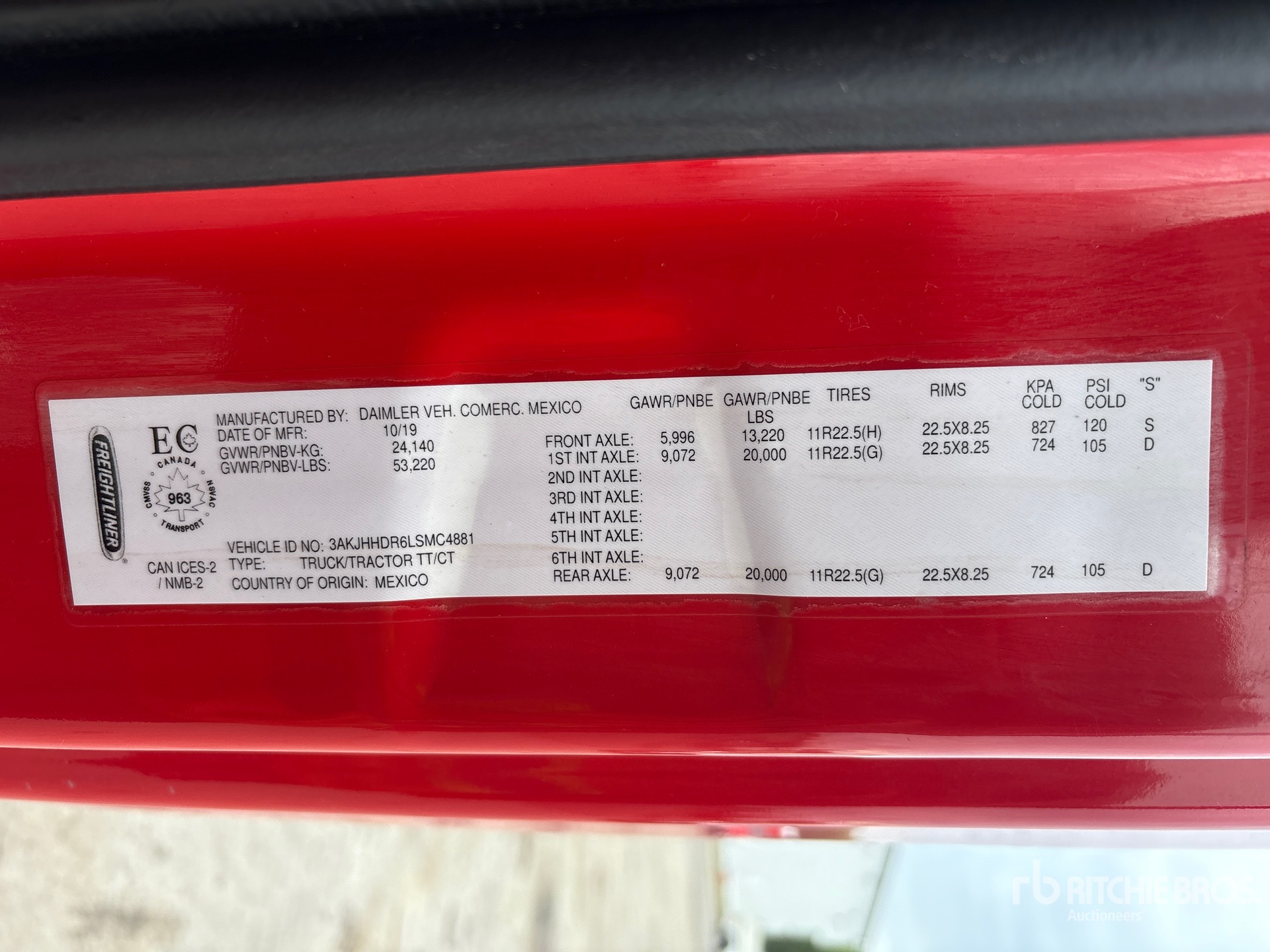 2020 Freightliner CASCADIA 126