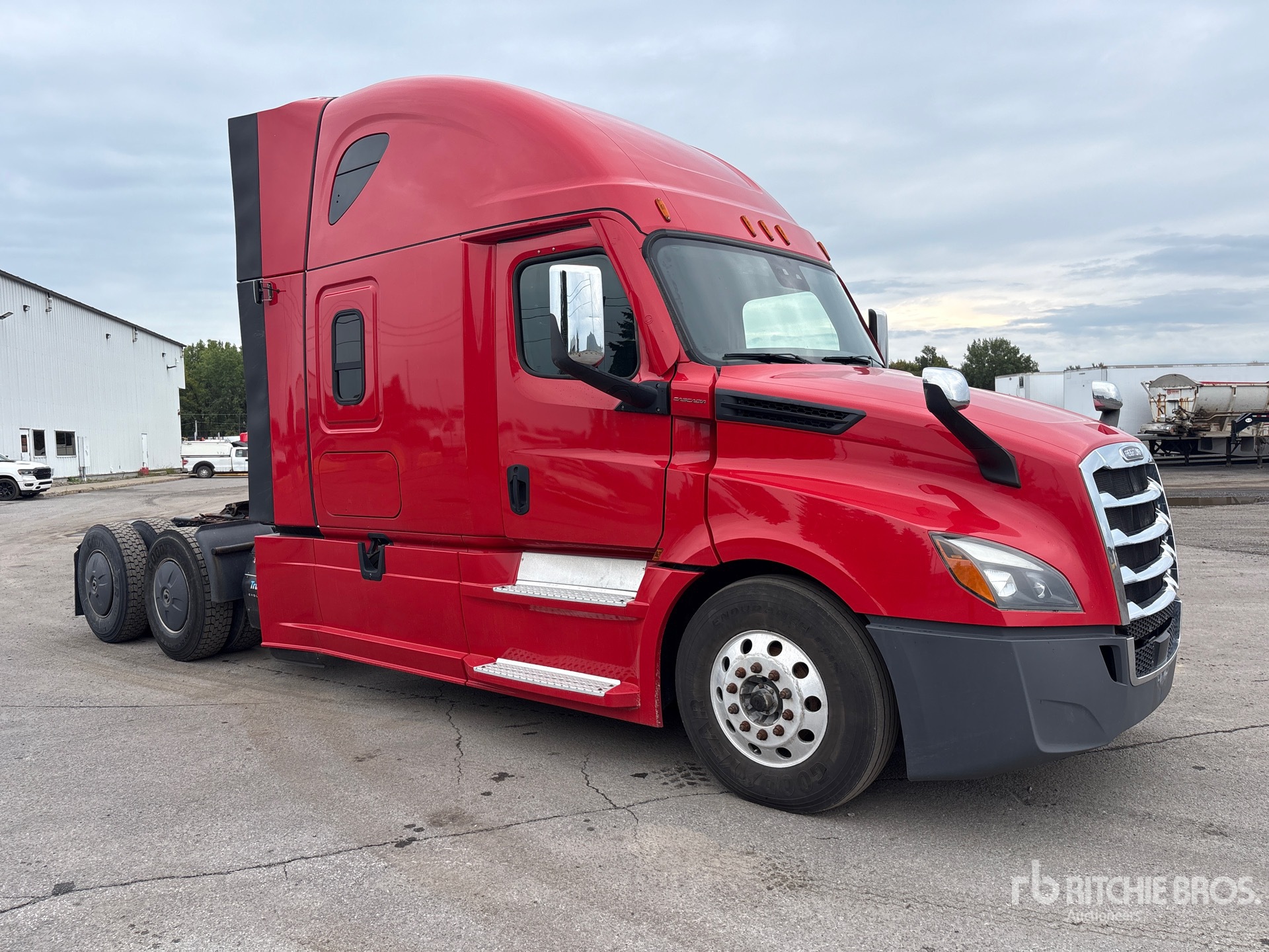 2020 Freightliner CASCADIA 126