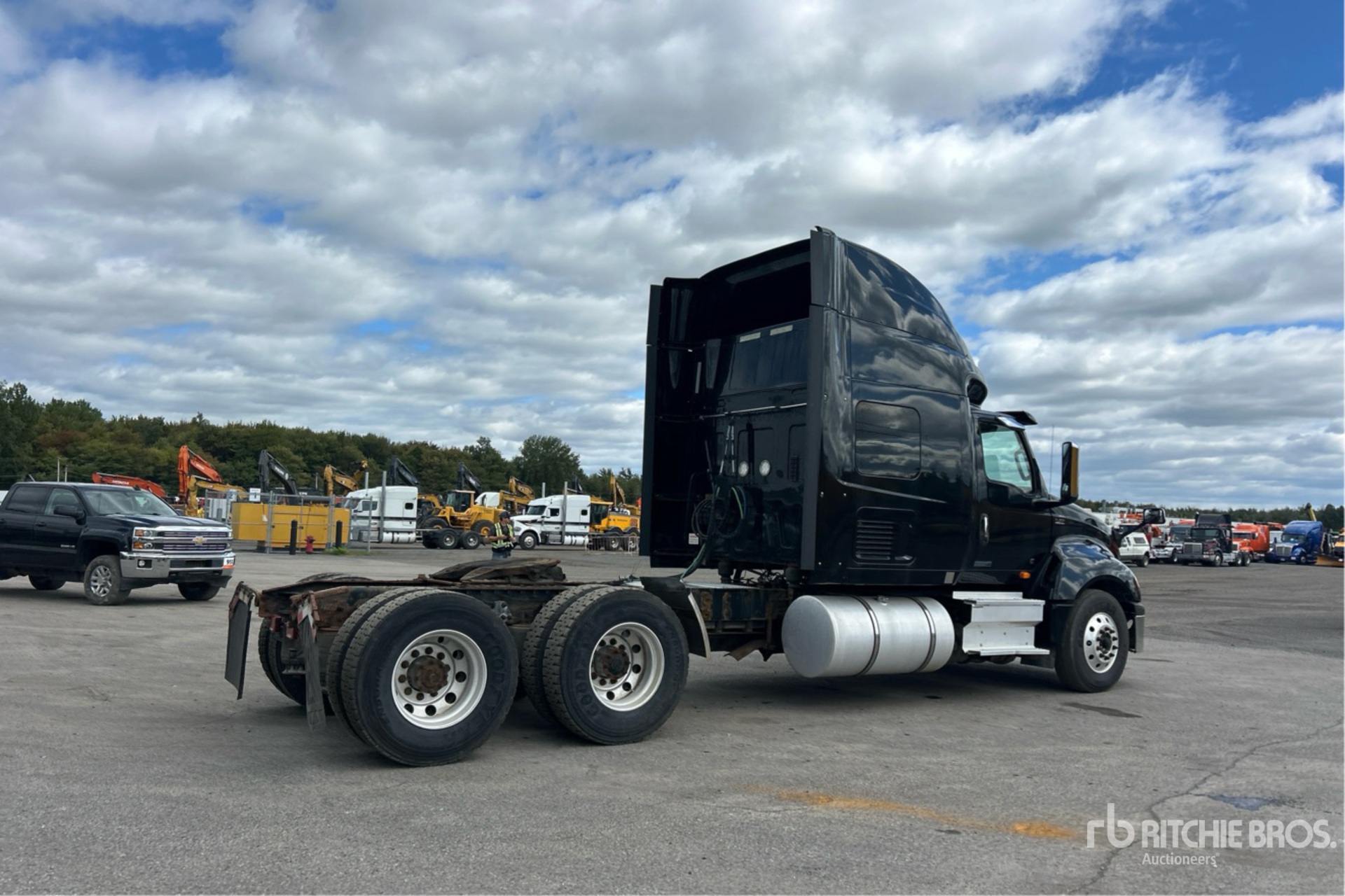 2019 International LT625